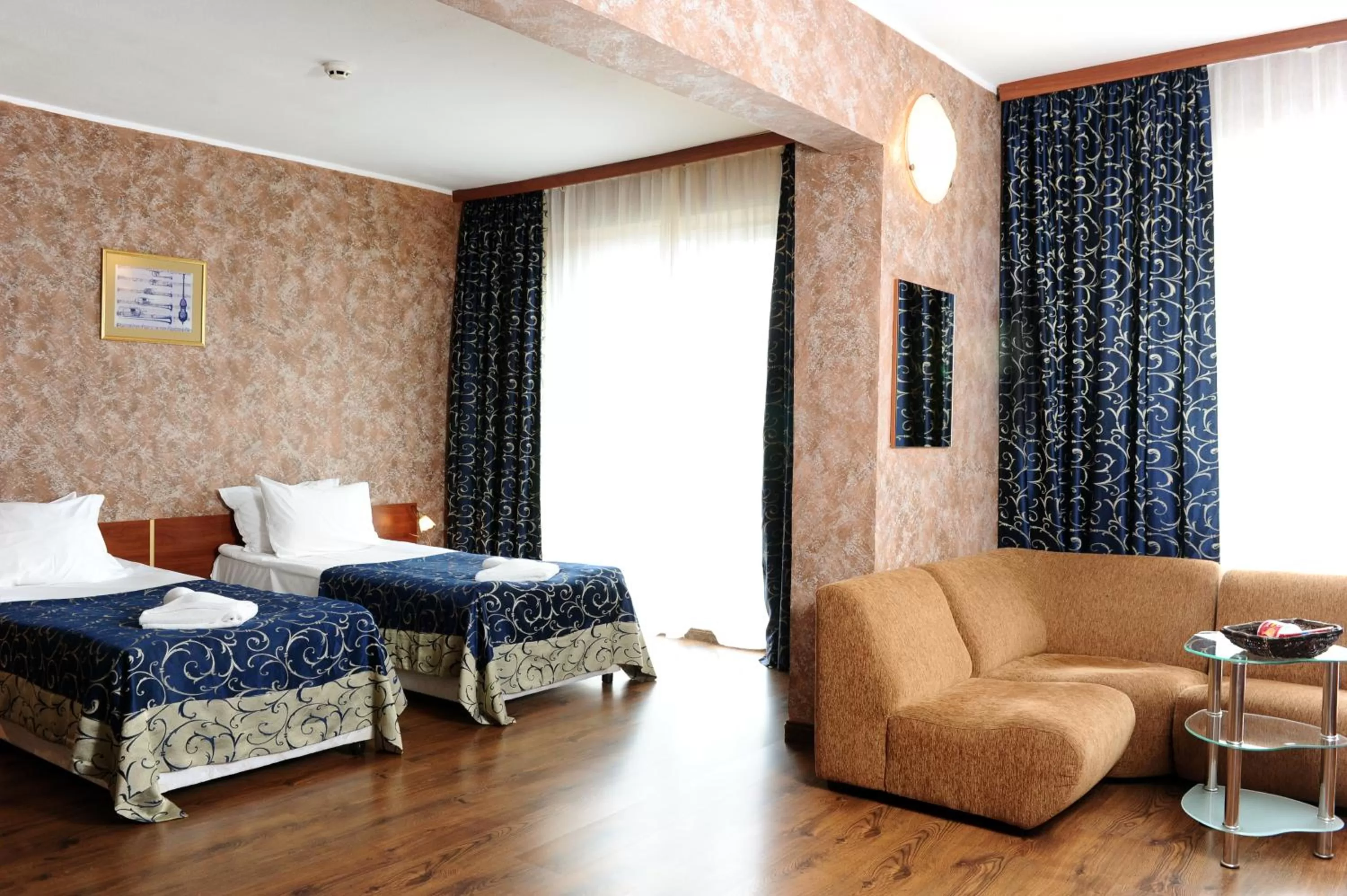 Bed in Hotel Akord - Free Parking & Metro Access