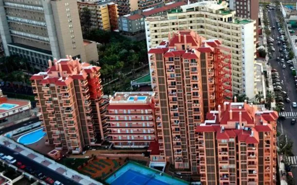 Bird's-eye View in Alfa Omega (VALLE-LUZ)