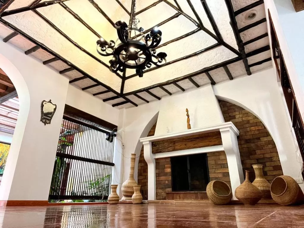 Hotel Chalet El Castillo by Majuva