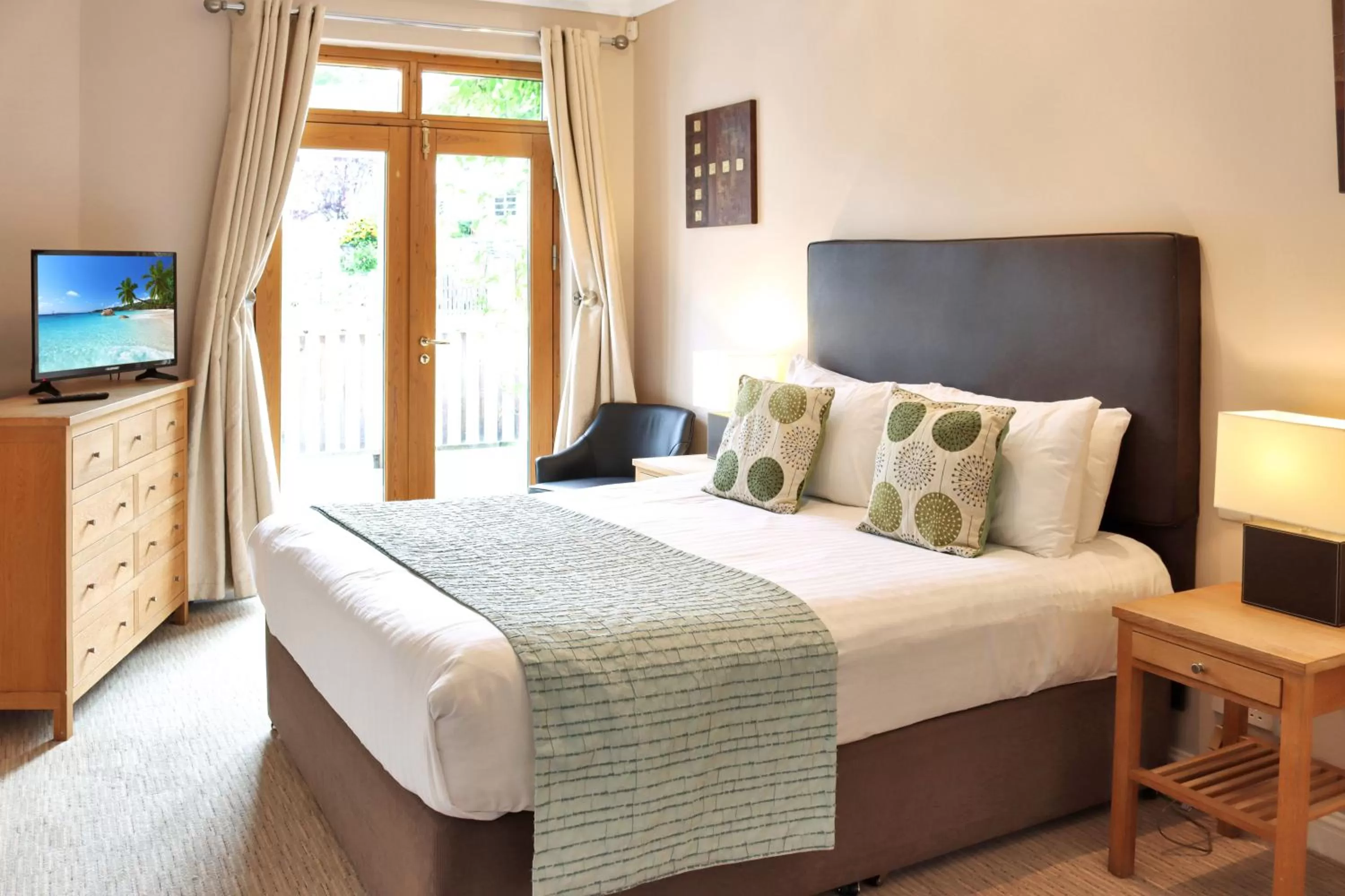 TV and multimedia, Bed in The Atholl Palace