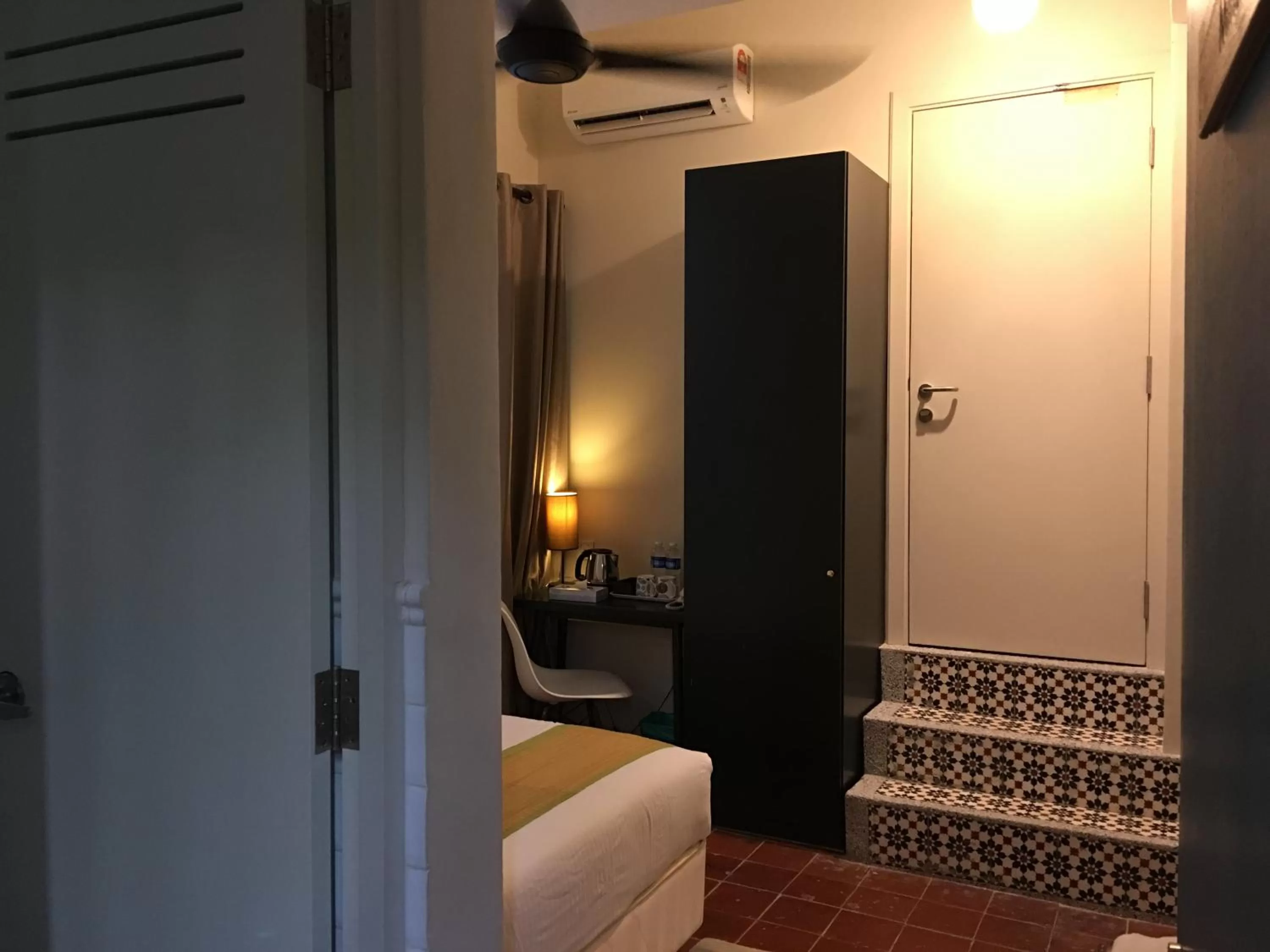 Photo of the whole room, Bed in Spices Hotel