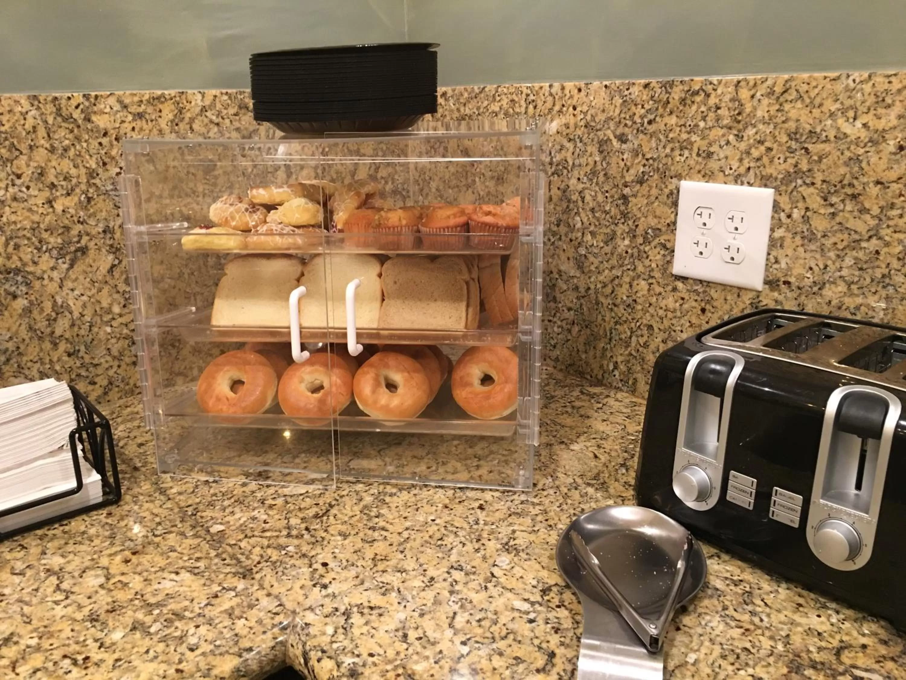 Food in Baymont by Wyndham Rocky Mount I-95