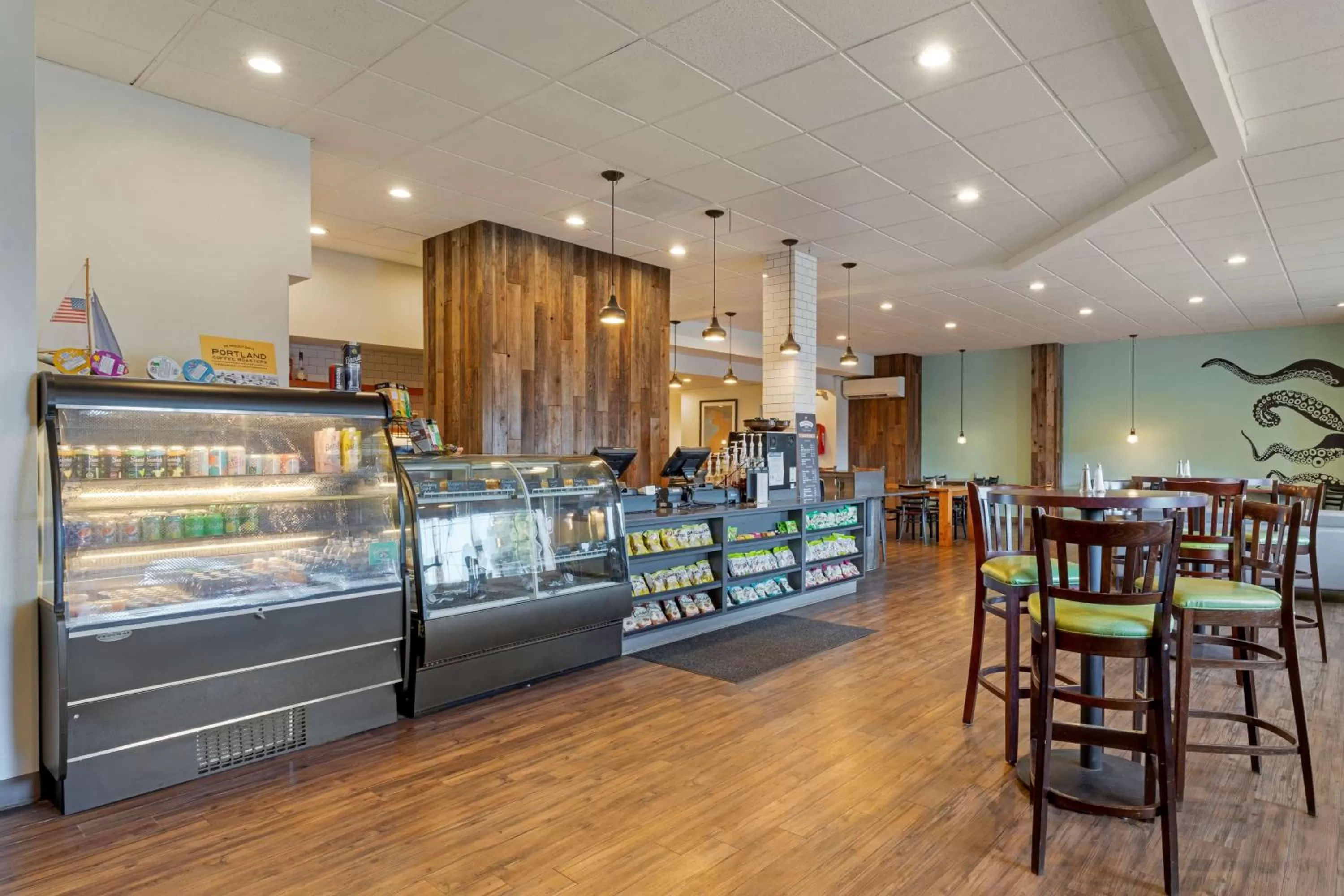 Breakfast in Best Western Plus Ocean View Resort