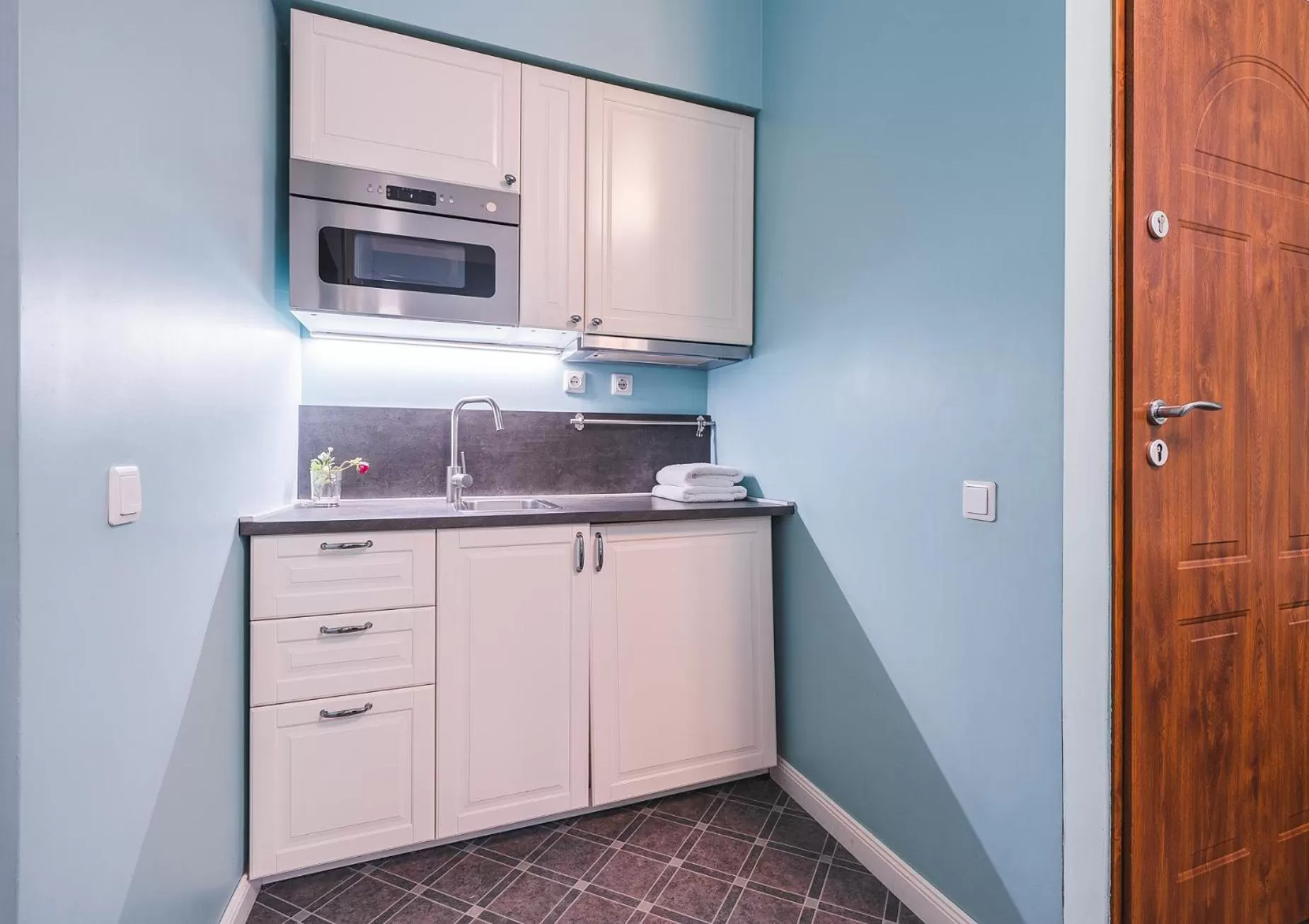 Kitchen or kitchenette in Station Self Check-in Apartments - Lollo Stay