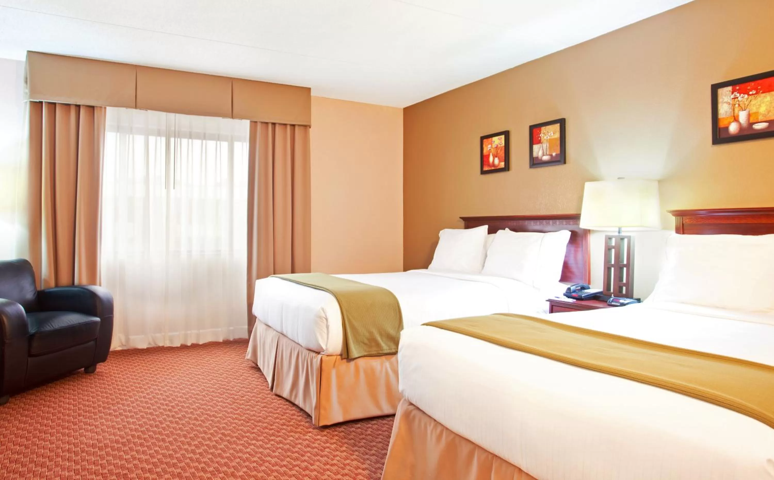 Standard Double Room with Two Double Beds and Balcony in Holiday Inn Express Schaumburg-Rolling Meadows, an IHG Hotel