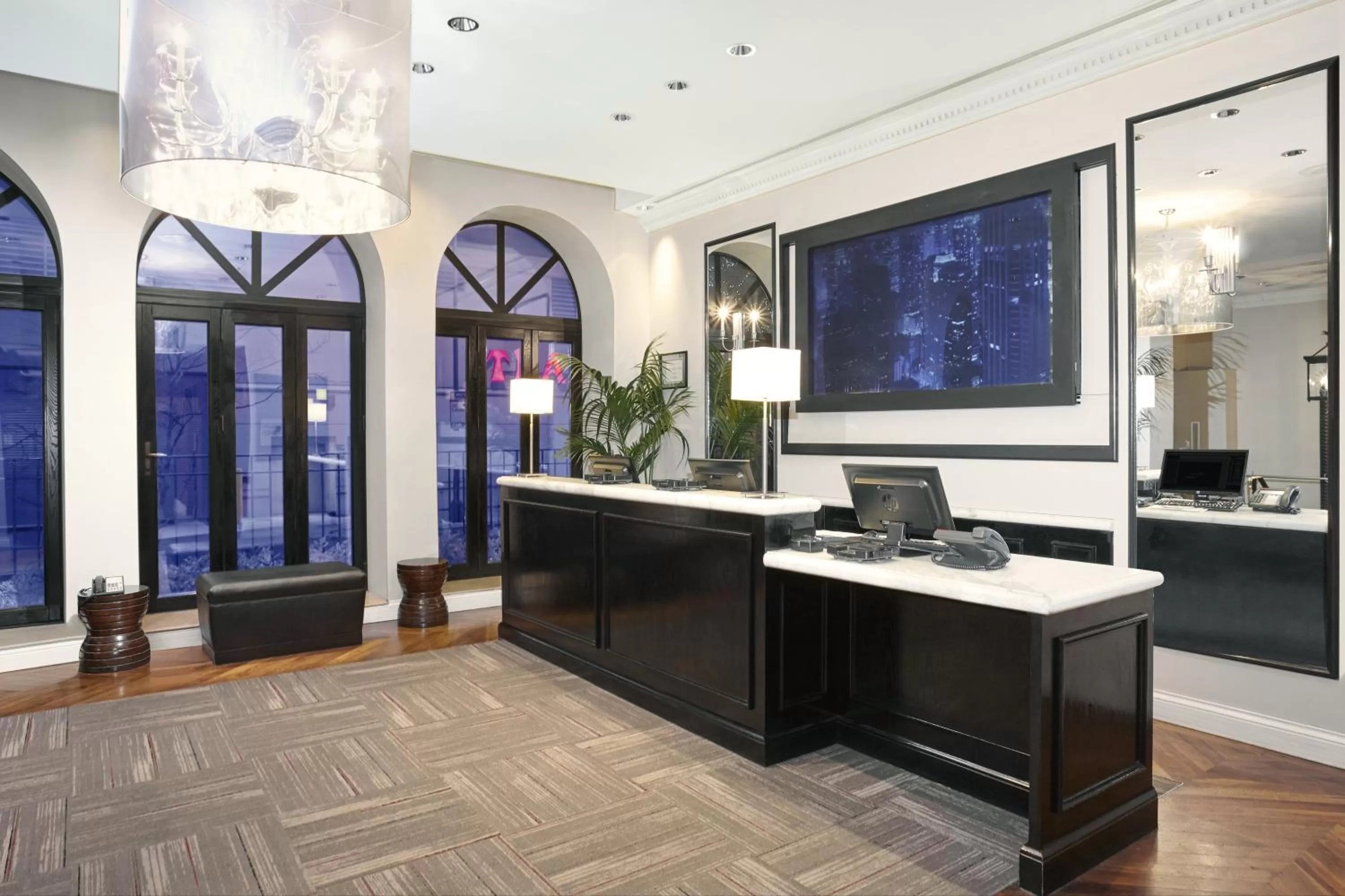 Lobby or reception in Holiday Inn Express Chicago - Magnificent Mile by IHG