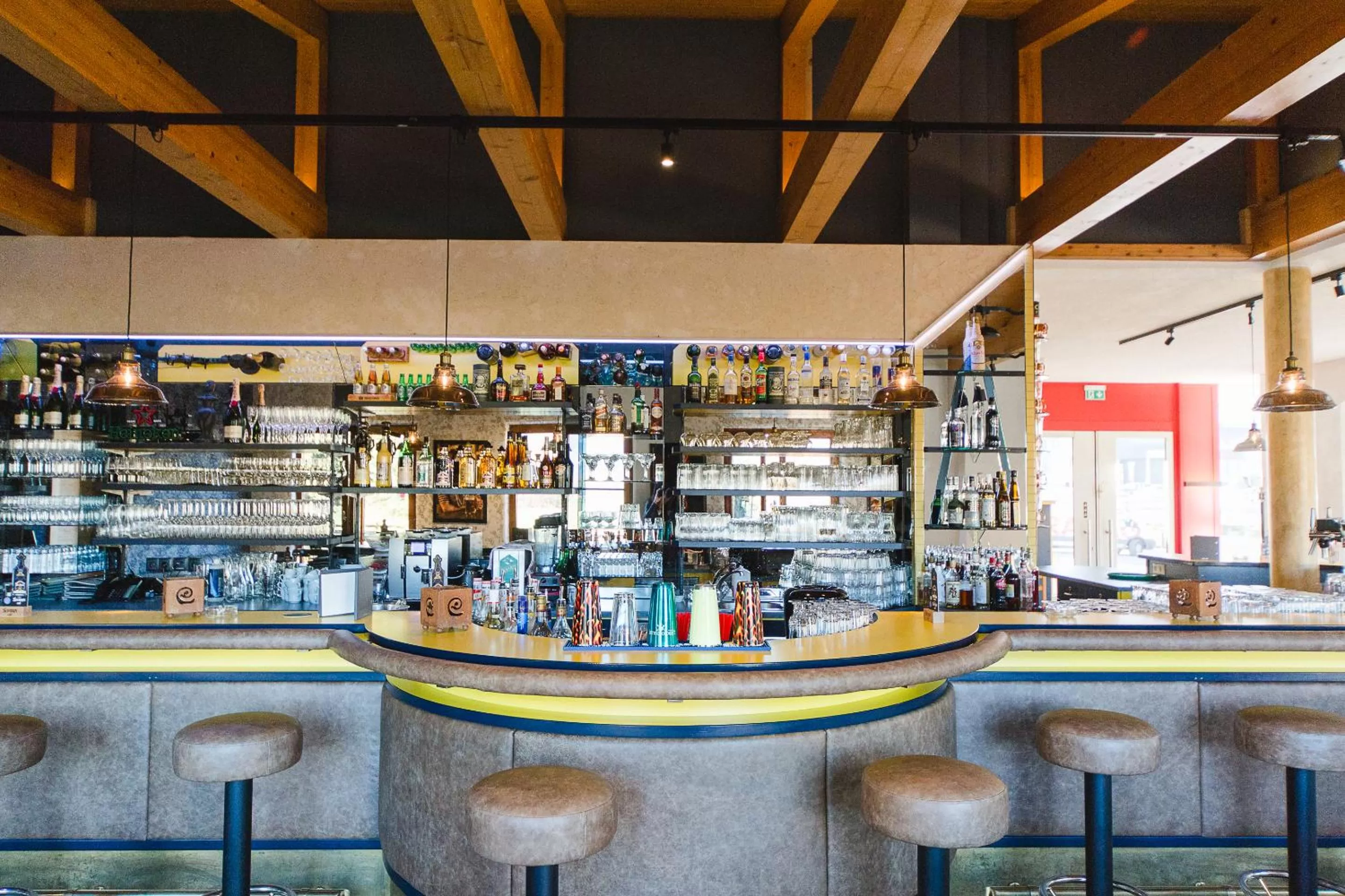 Lounge or bar in Hotel Giessenbach