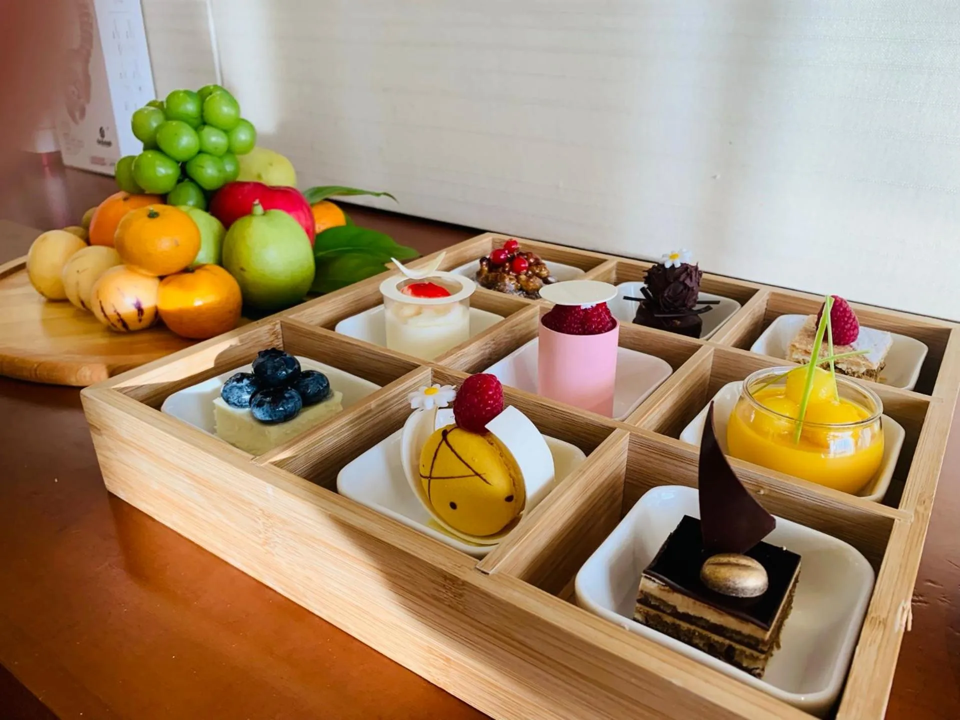 Food and drinks in HUALUXE Hotels & Resorts Kunming