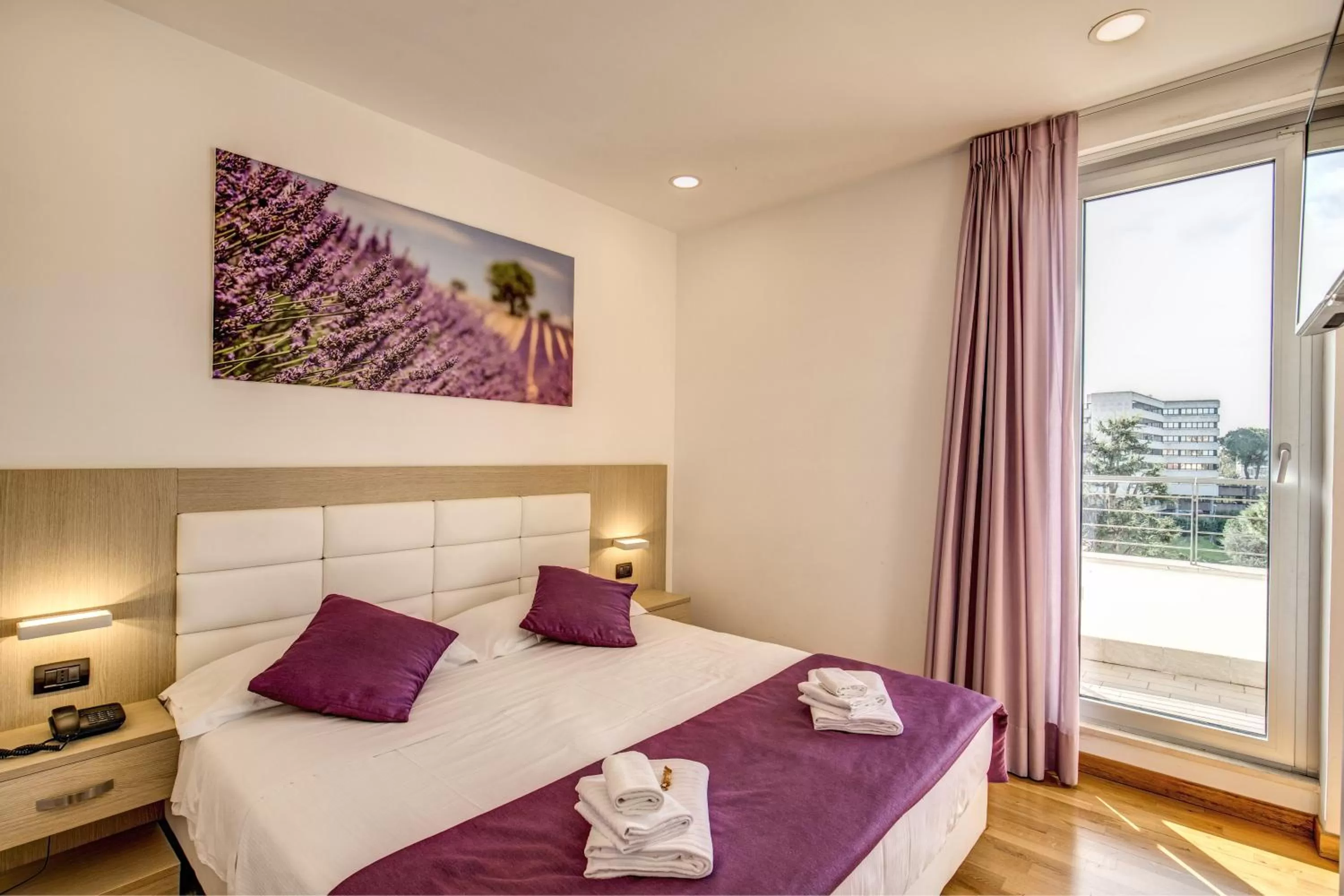 Photo of the whole room, Bed in Ginevra Palace Hotel