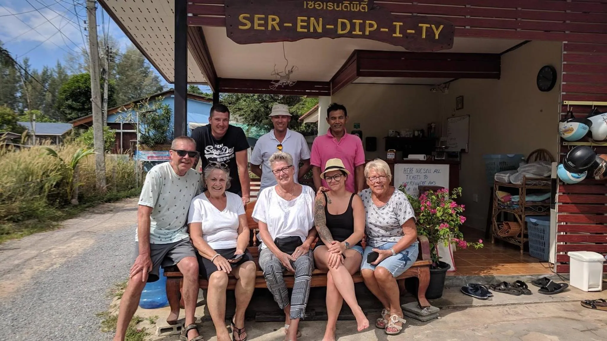 Staff in SER-EN-DIP-I-TY - SHA Extra Plus