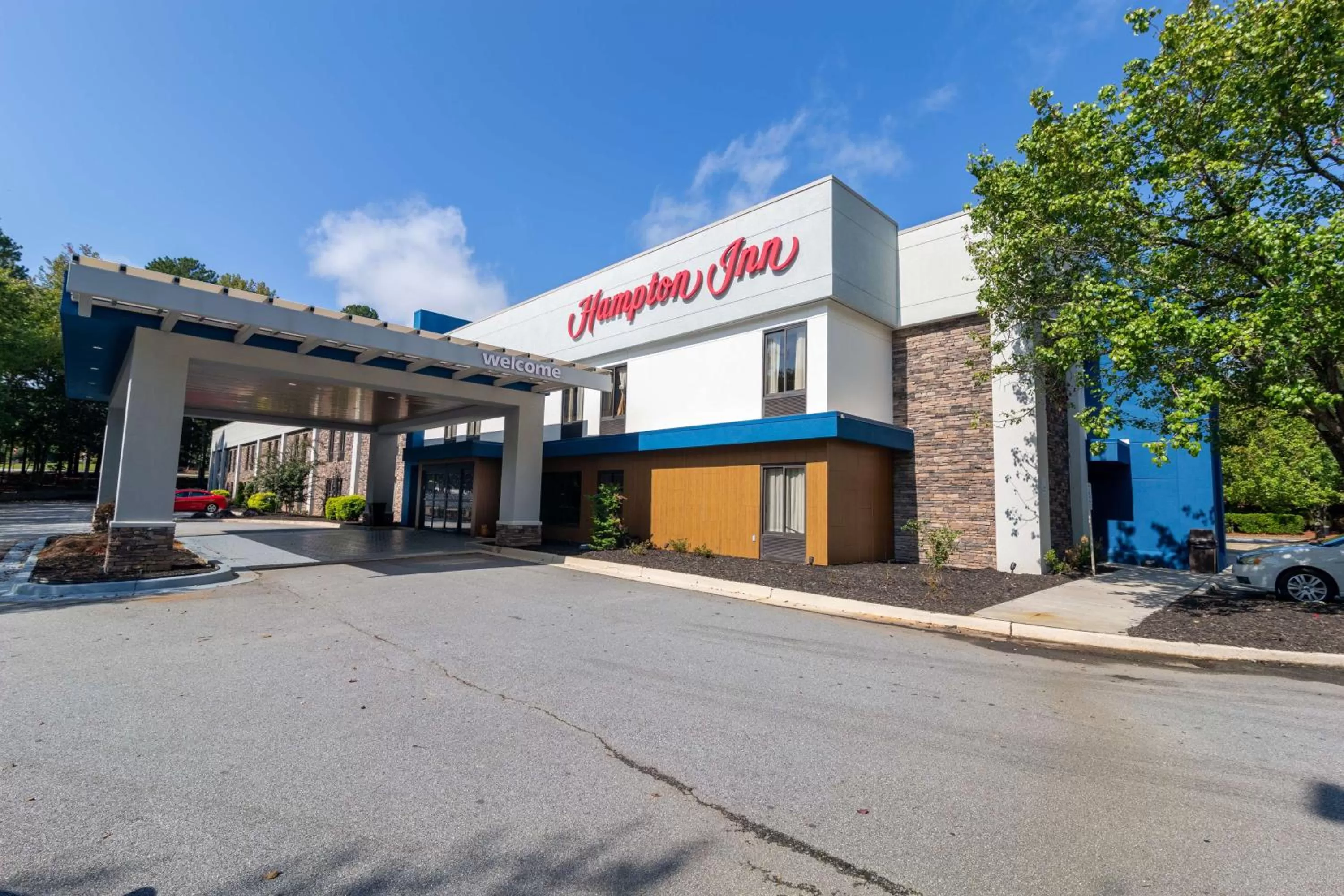 Property building in Hampton Inn Atlanta/Peachtree City
