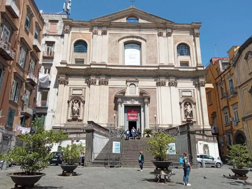 Nearby landmark, Property Building in The Queen