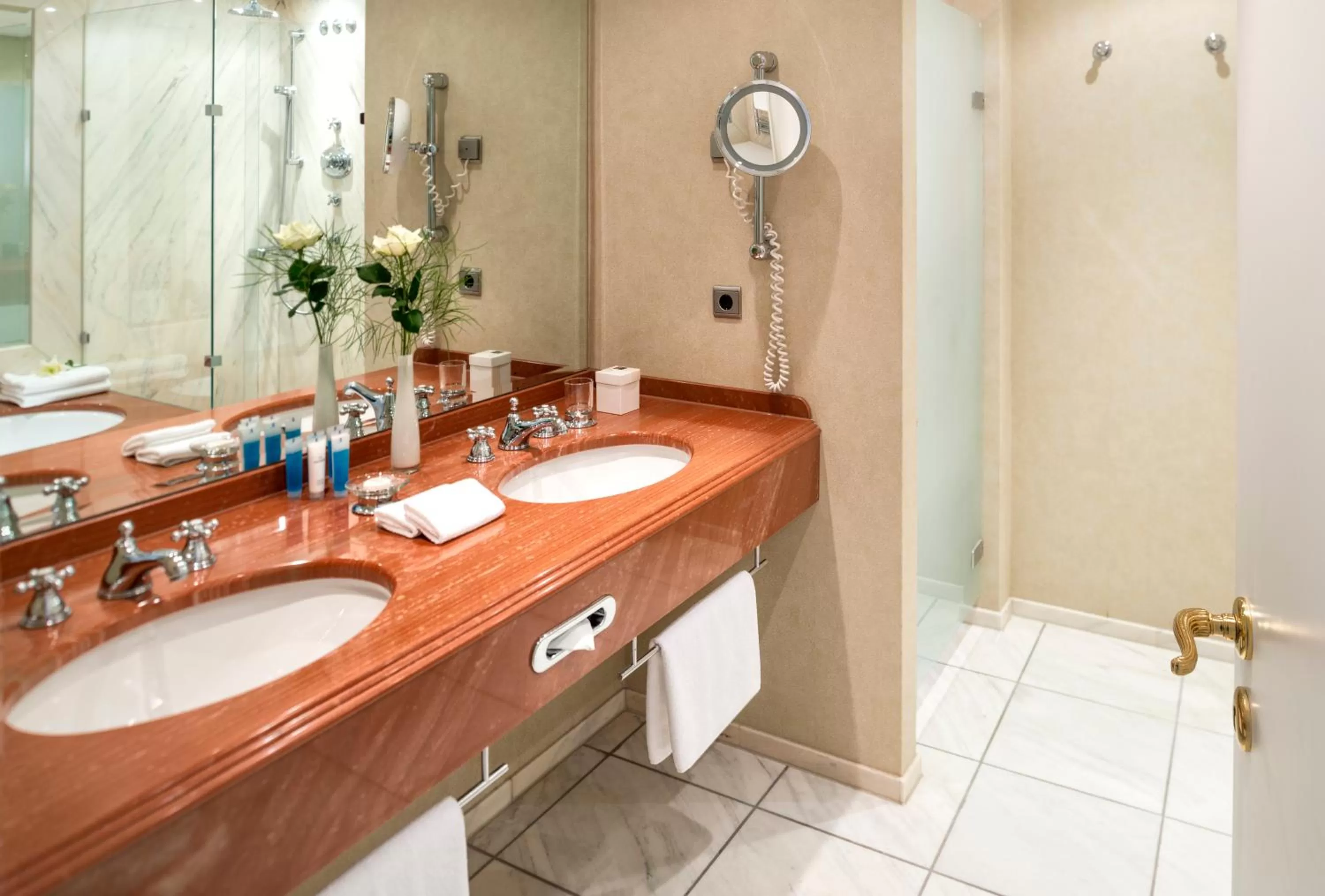 Bathroom in Parkhotel Bremen – ein Mitglied der Hommage Luxury Hotels Collection