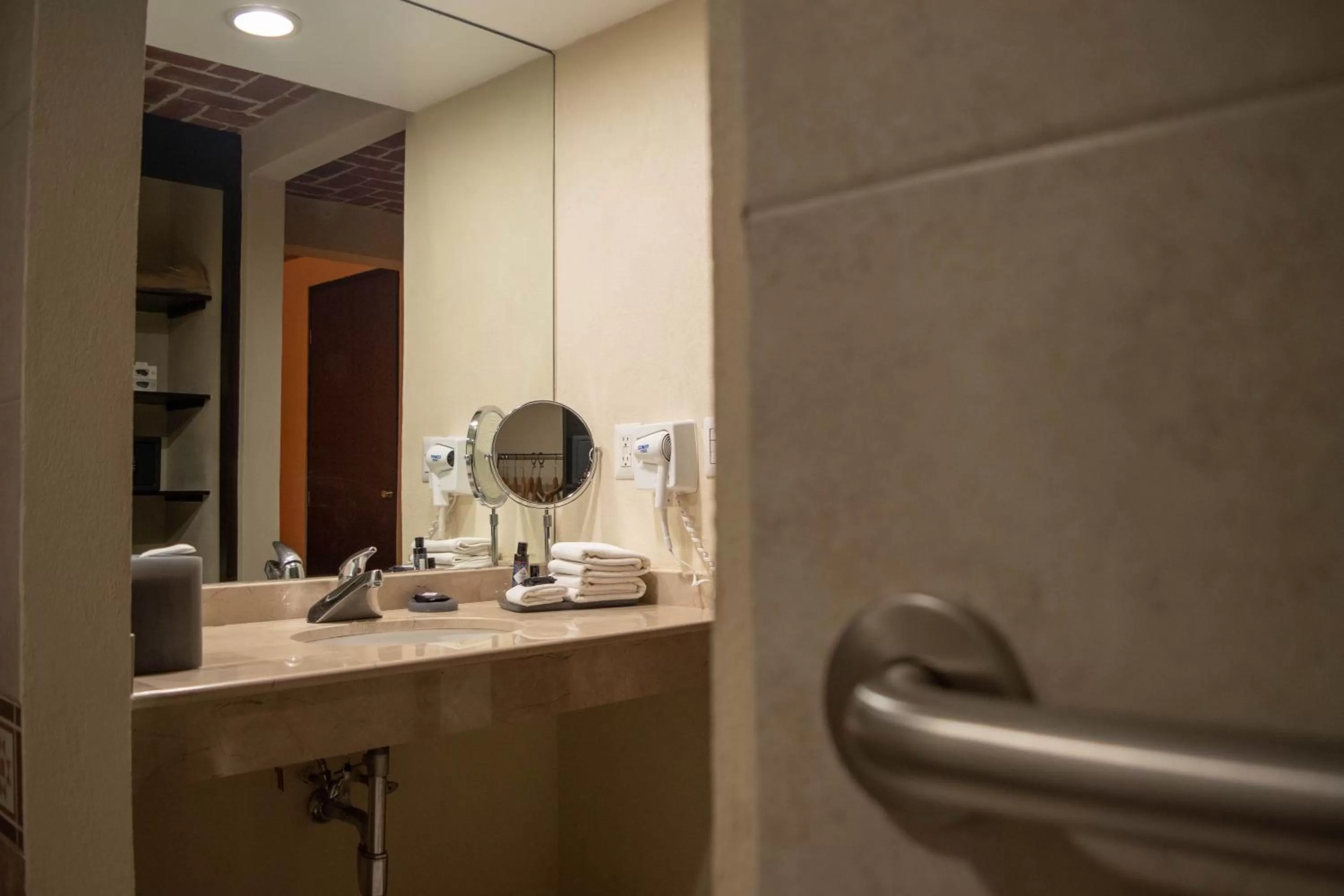 Bathroom in Hotel Villa Mercedes San Cristobal
