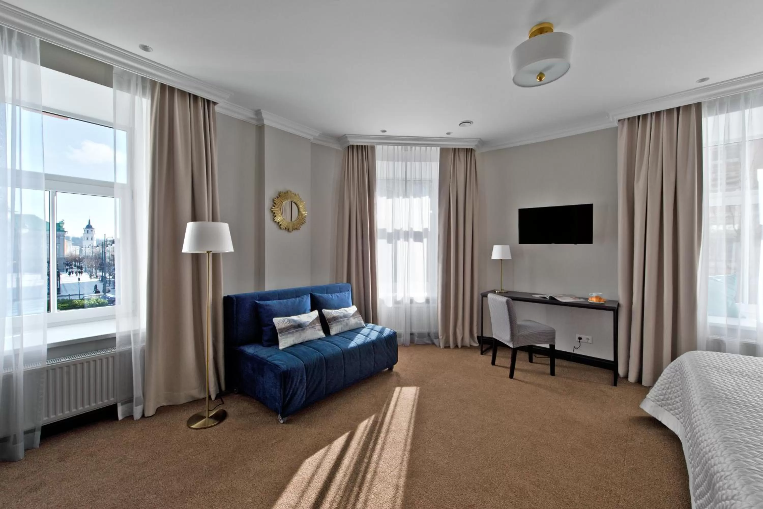 TV and multimedia, Bed in 15th Avenue