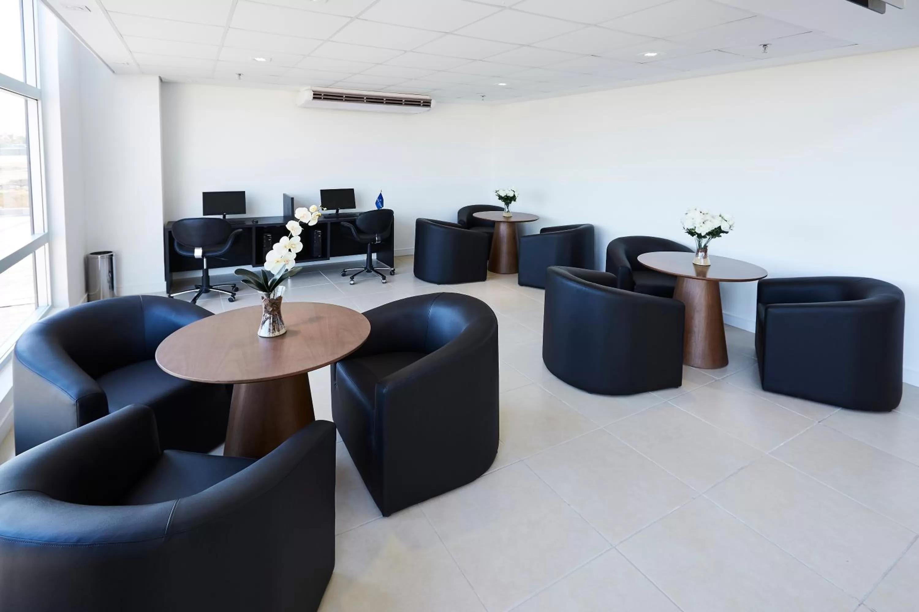 Lobby or reception in Tulip Inn Itaguai