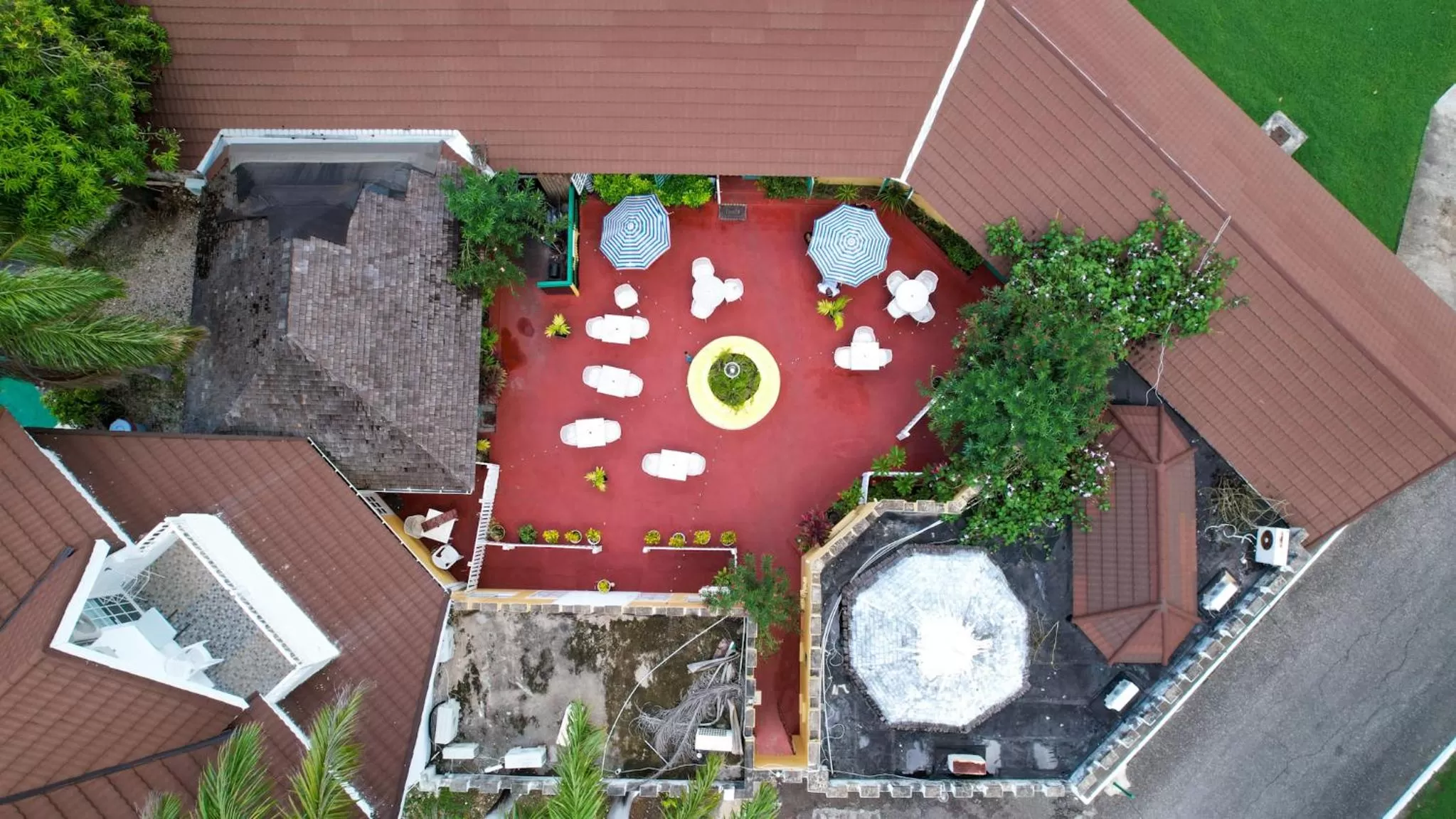 Bird's-eye View in Seacastles by the beach/pool