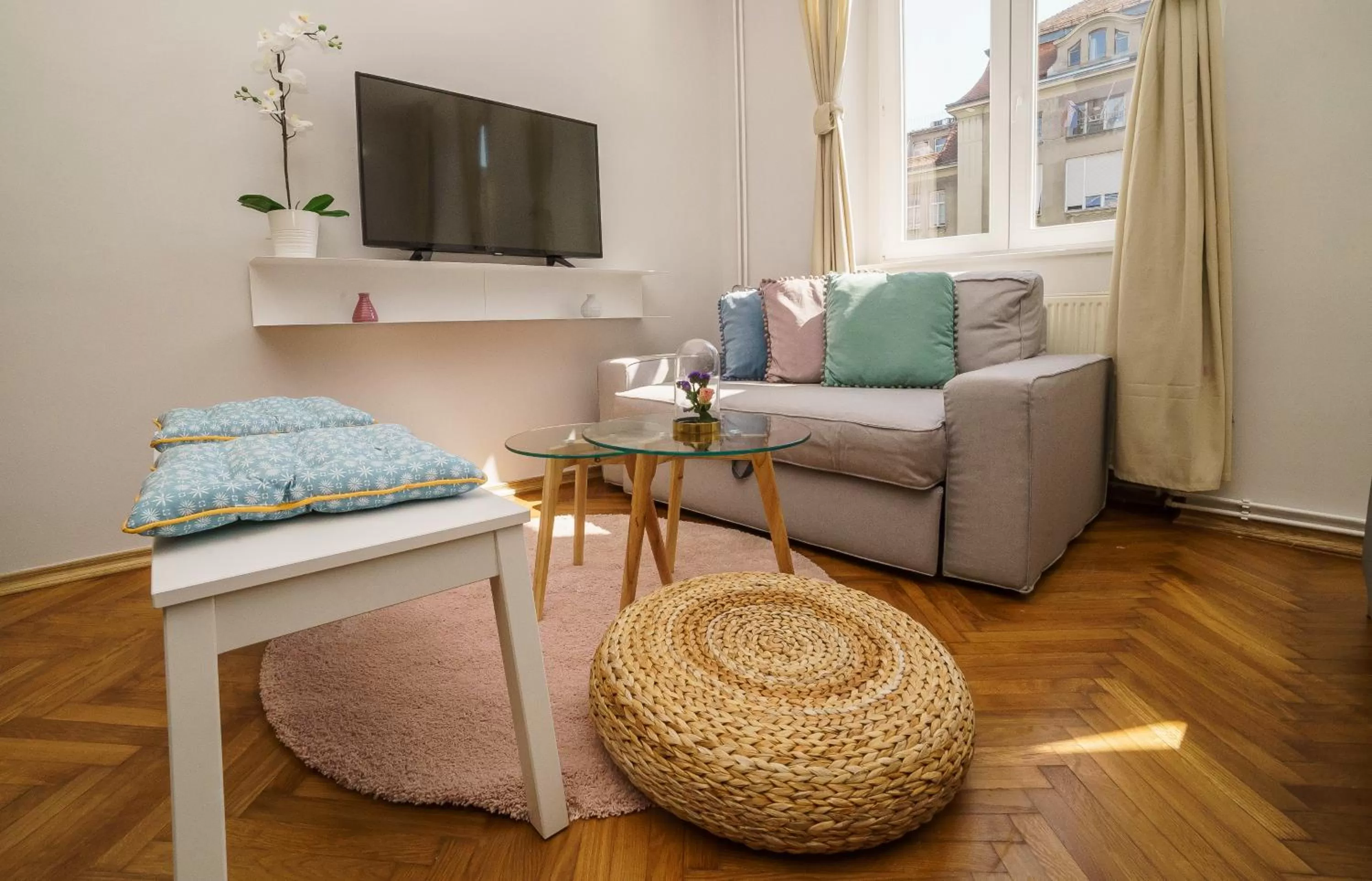 Seating area in Doma Zagreb Aparthotel