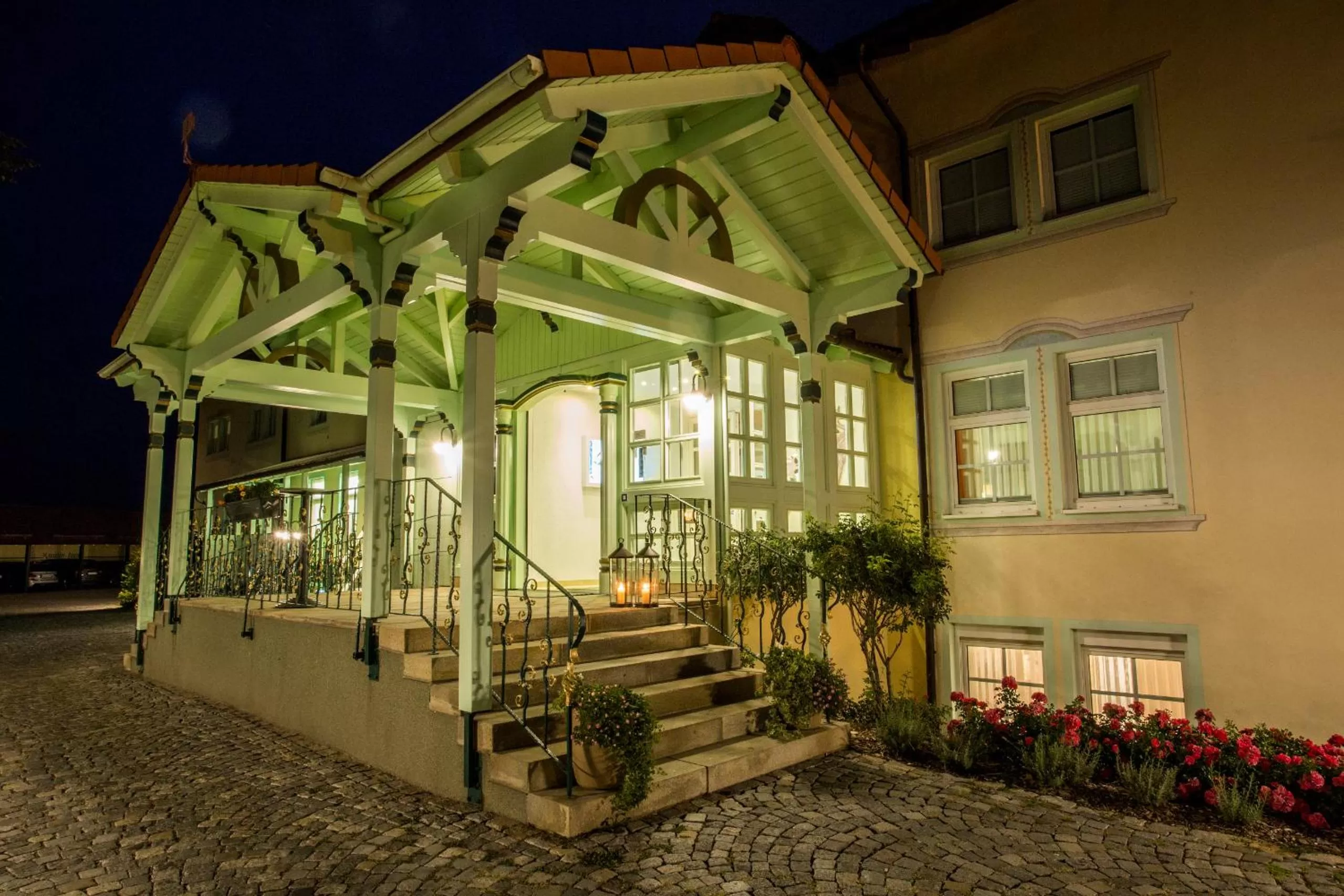 Facade/entrance in Hotel Linderhof