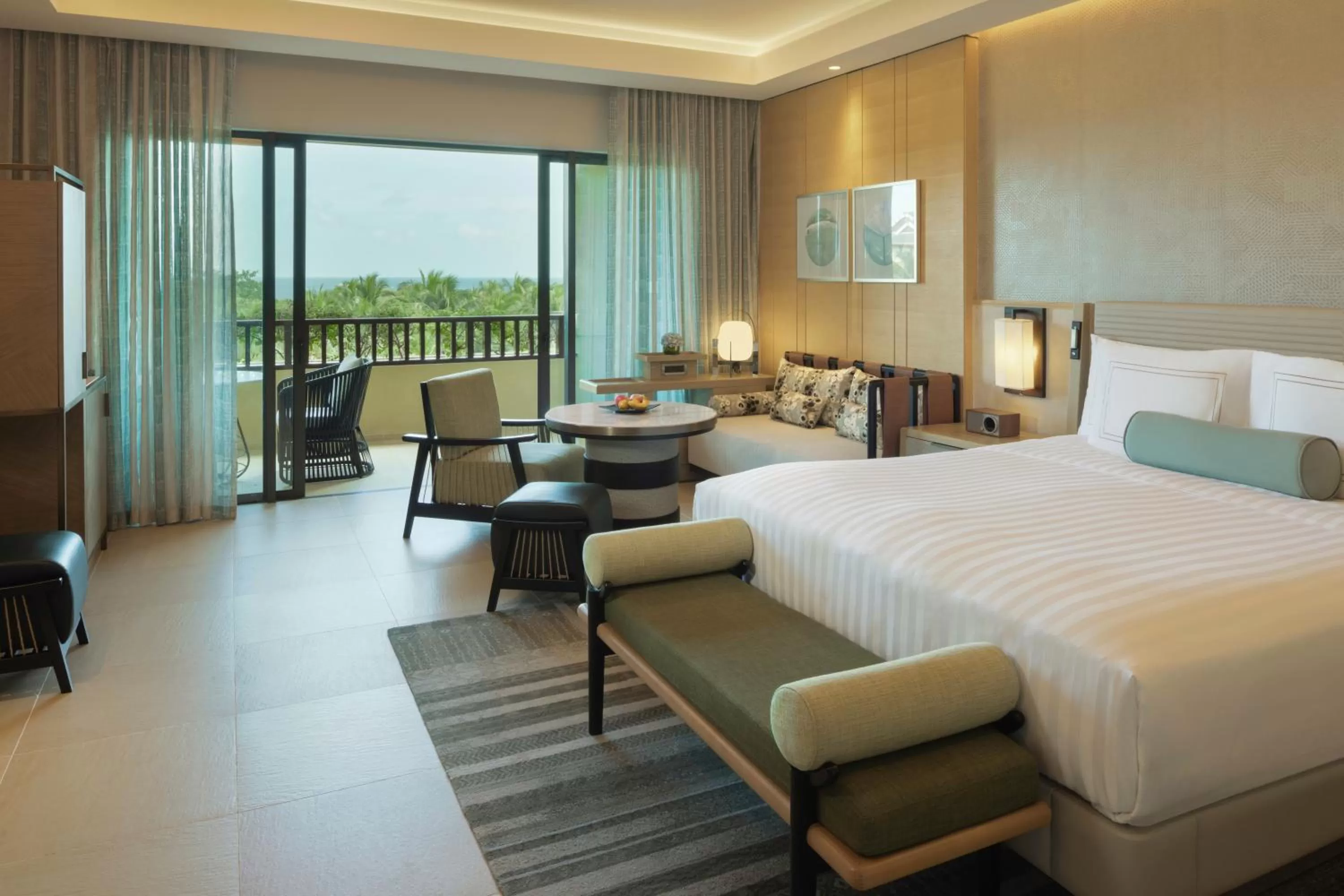 Photo of the whole room, Bed in The Ritz-Carlton Sanya, Yalong Bay