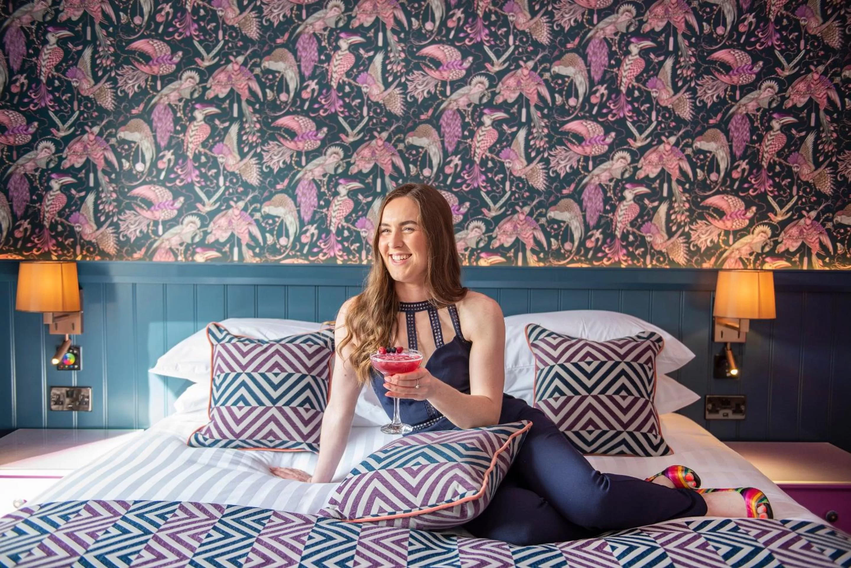 Drinks, Bed in Crown Quarter