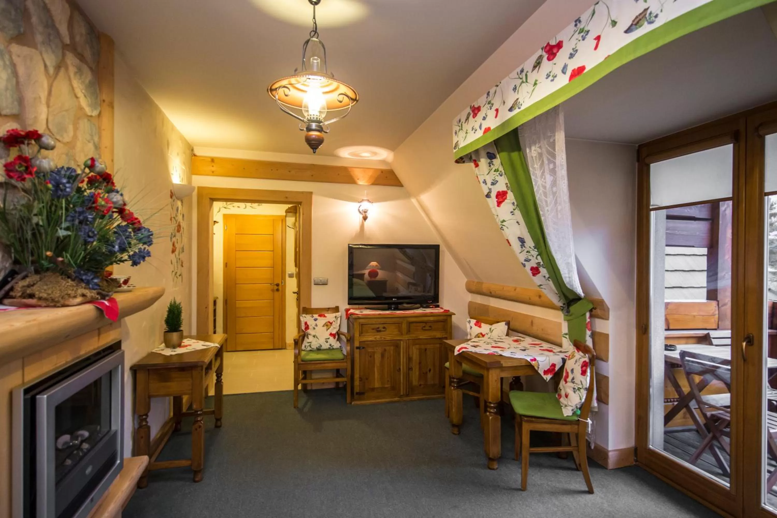 TV and multimedia, Bed in Leśny Dworek Zakopane