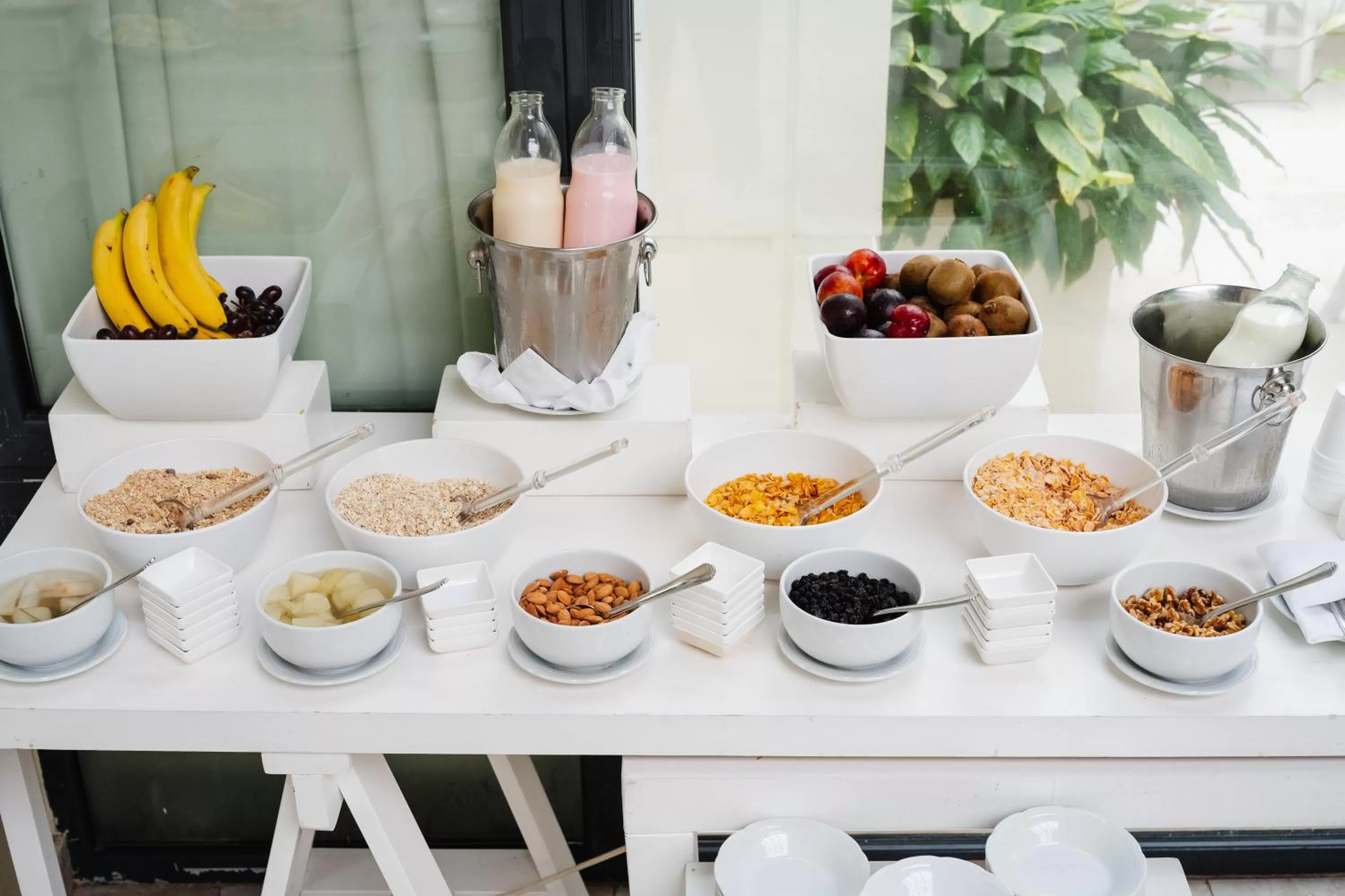 Breakfast in Loi Suites Recoleta Hotel