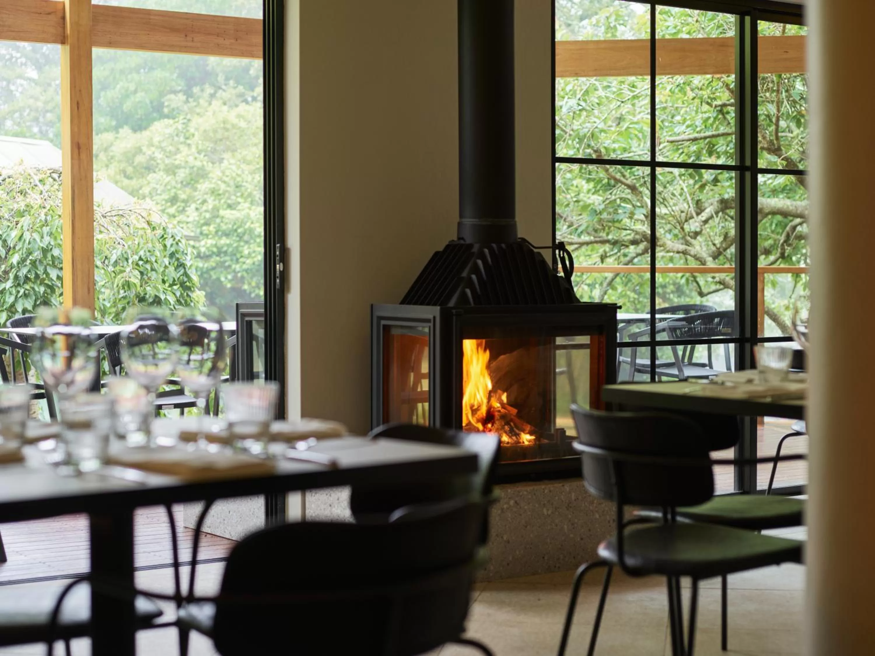 Restaurant/places to eat in Kyah