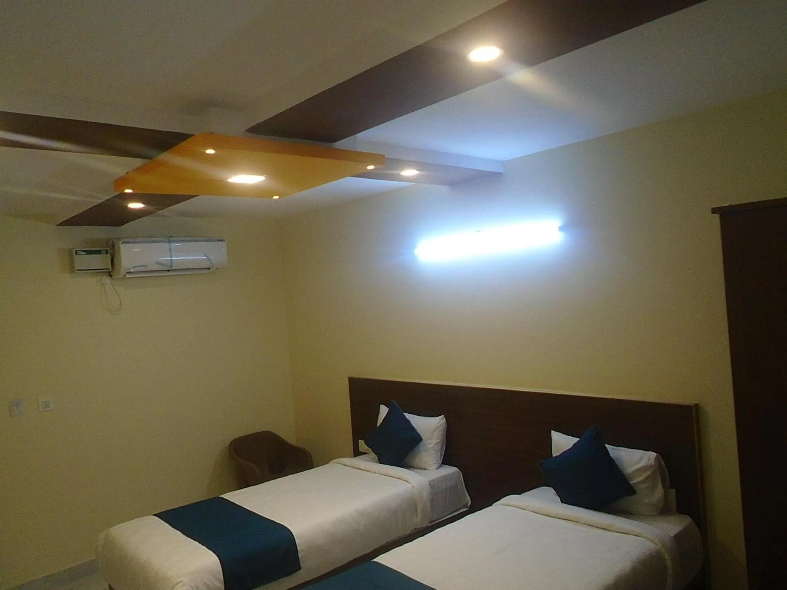 Bedroom, Bed in SV Dreamstay near Kempegowda International Airport