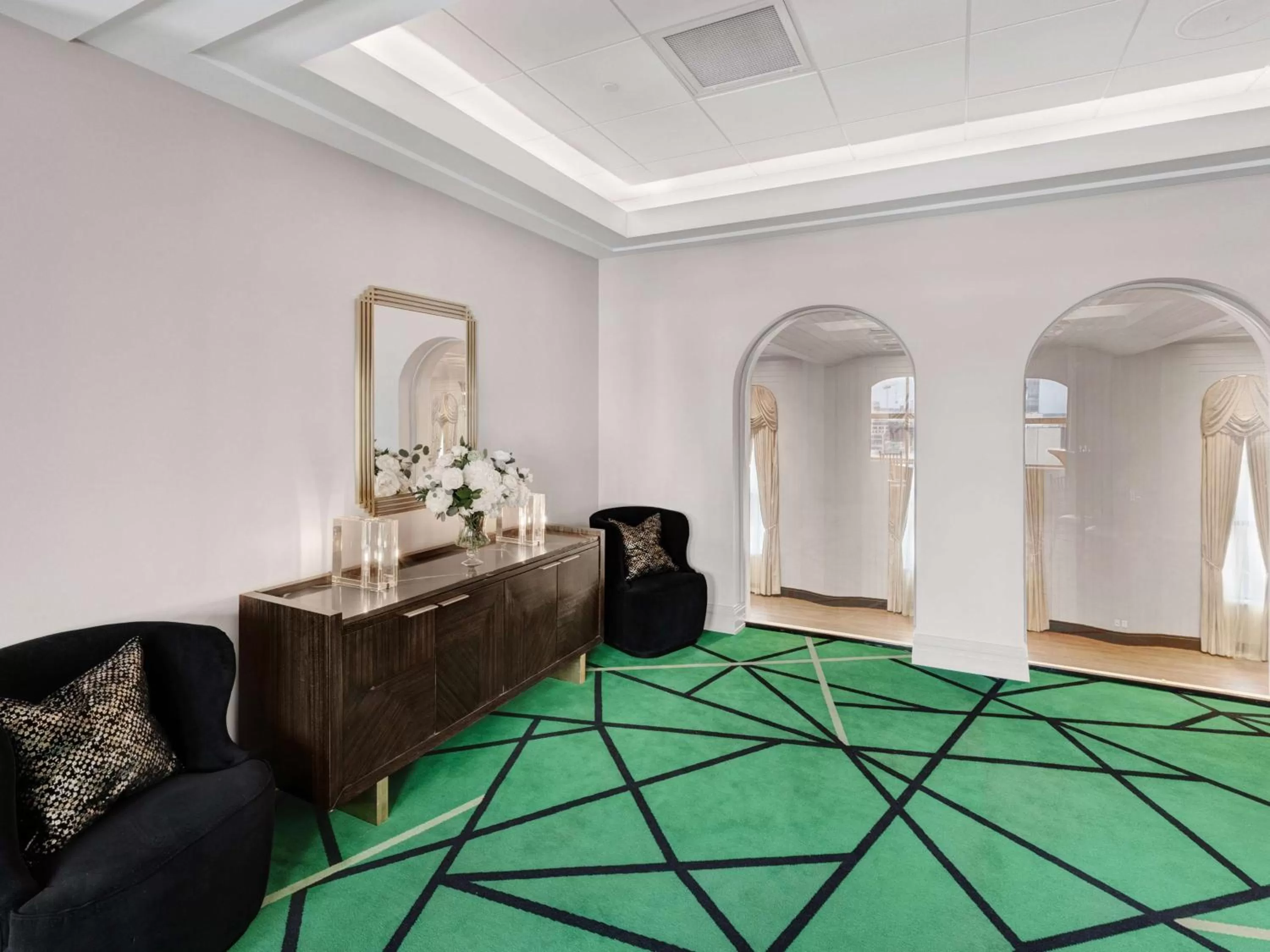 Meeting/conference room in Tulsa Club Hotel Curio Collection By Hilton