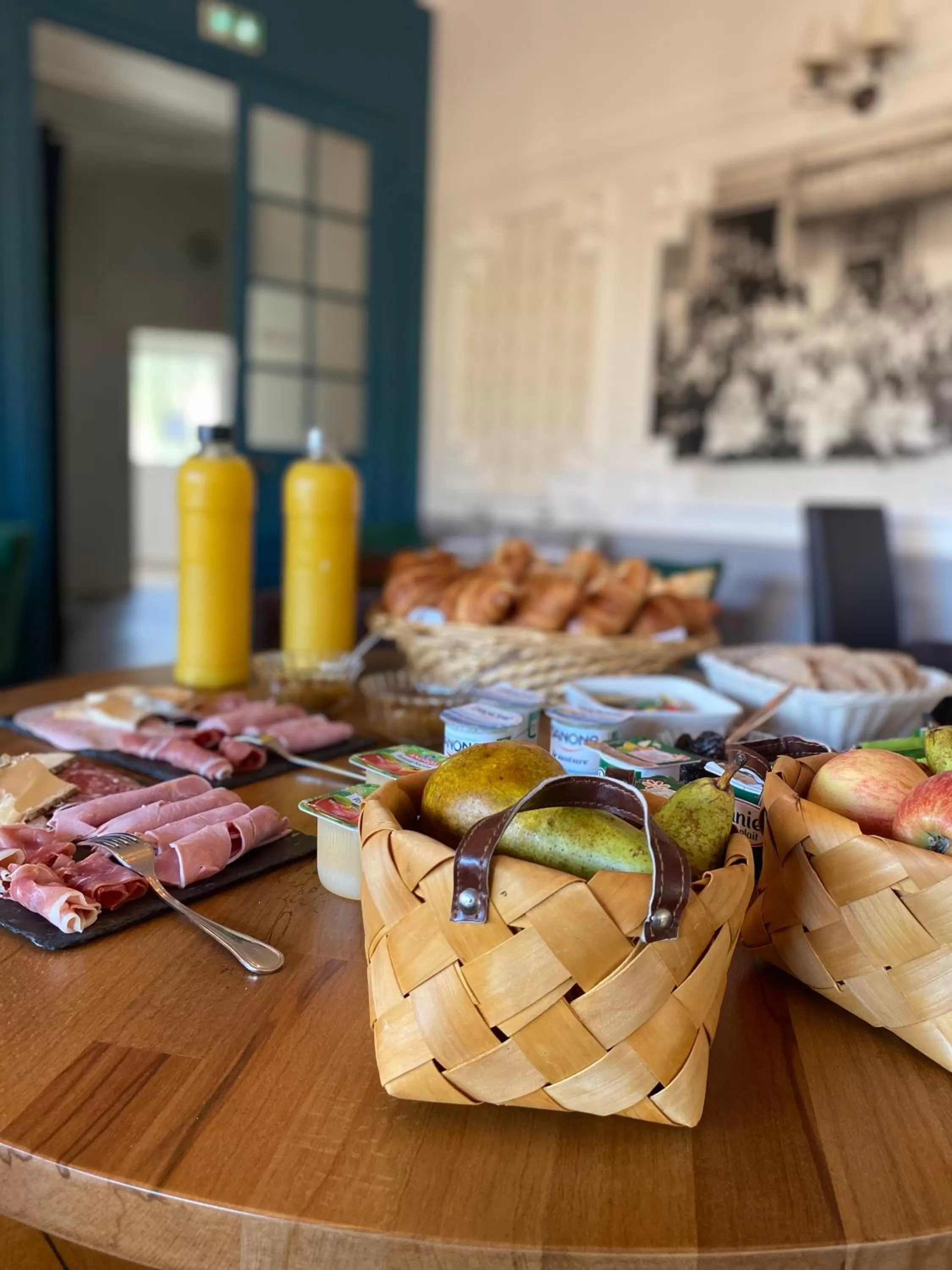 Food in HOTEL BELLEVUE