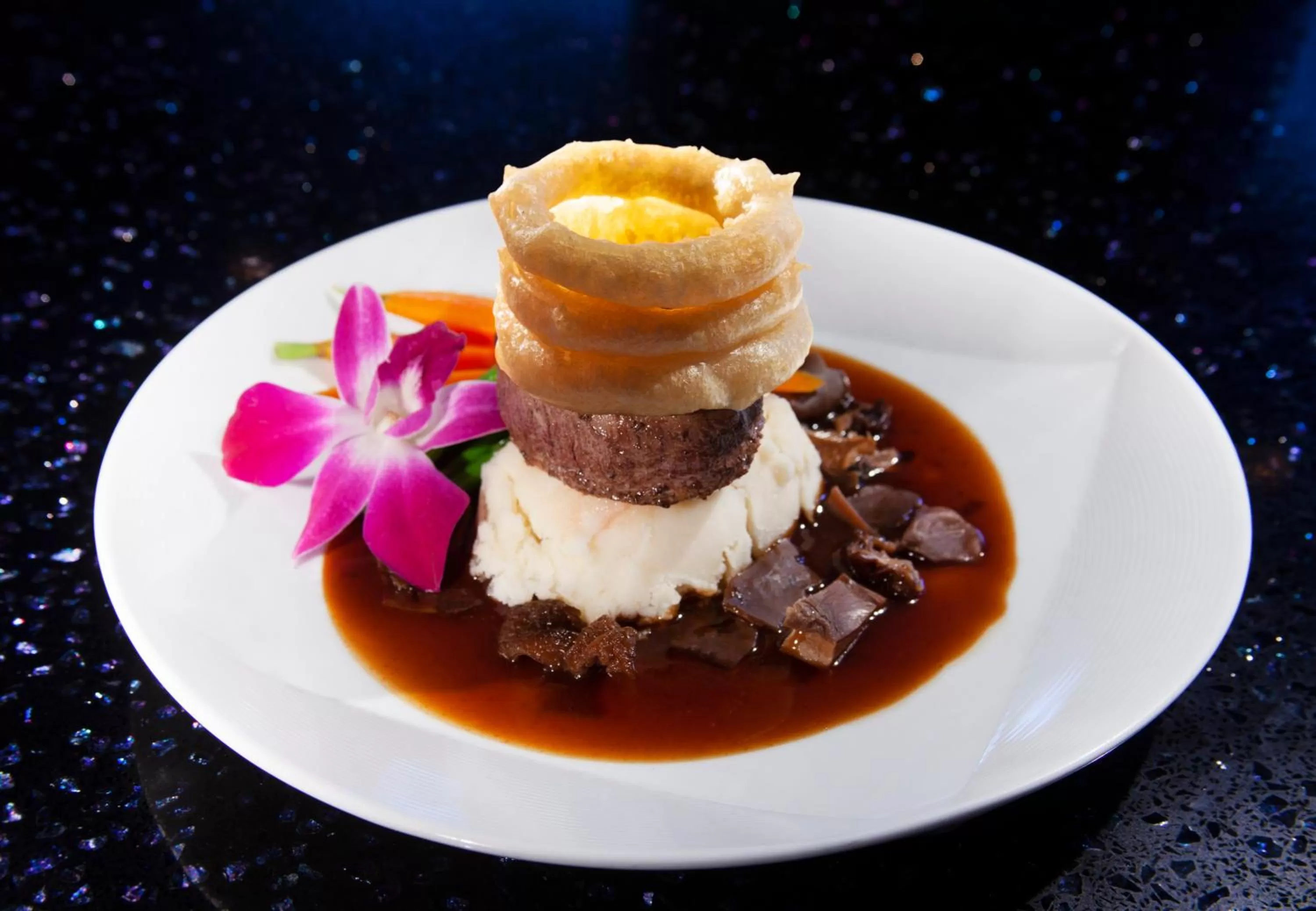 Food and drinks in Pier House Resort & Spa