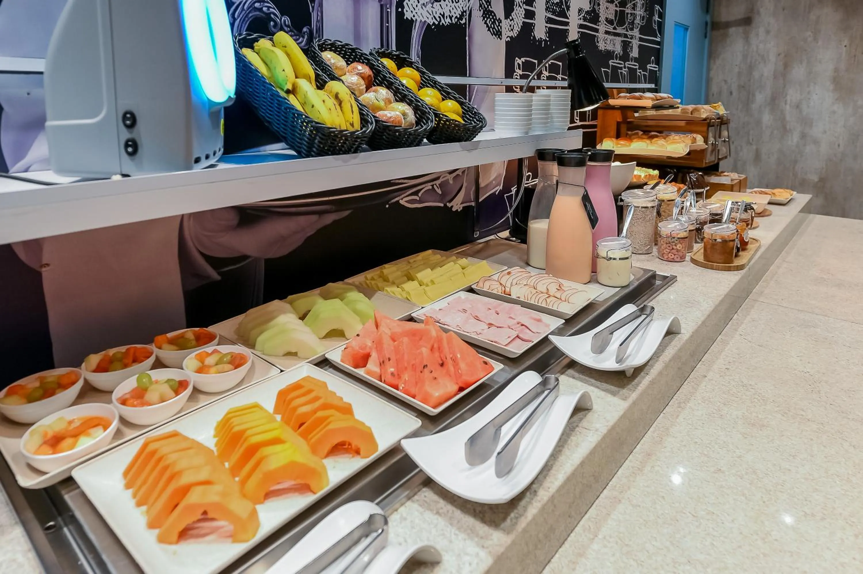 Restaurant/places to eat in ibis budget Santos Gonzaga