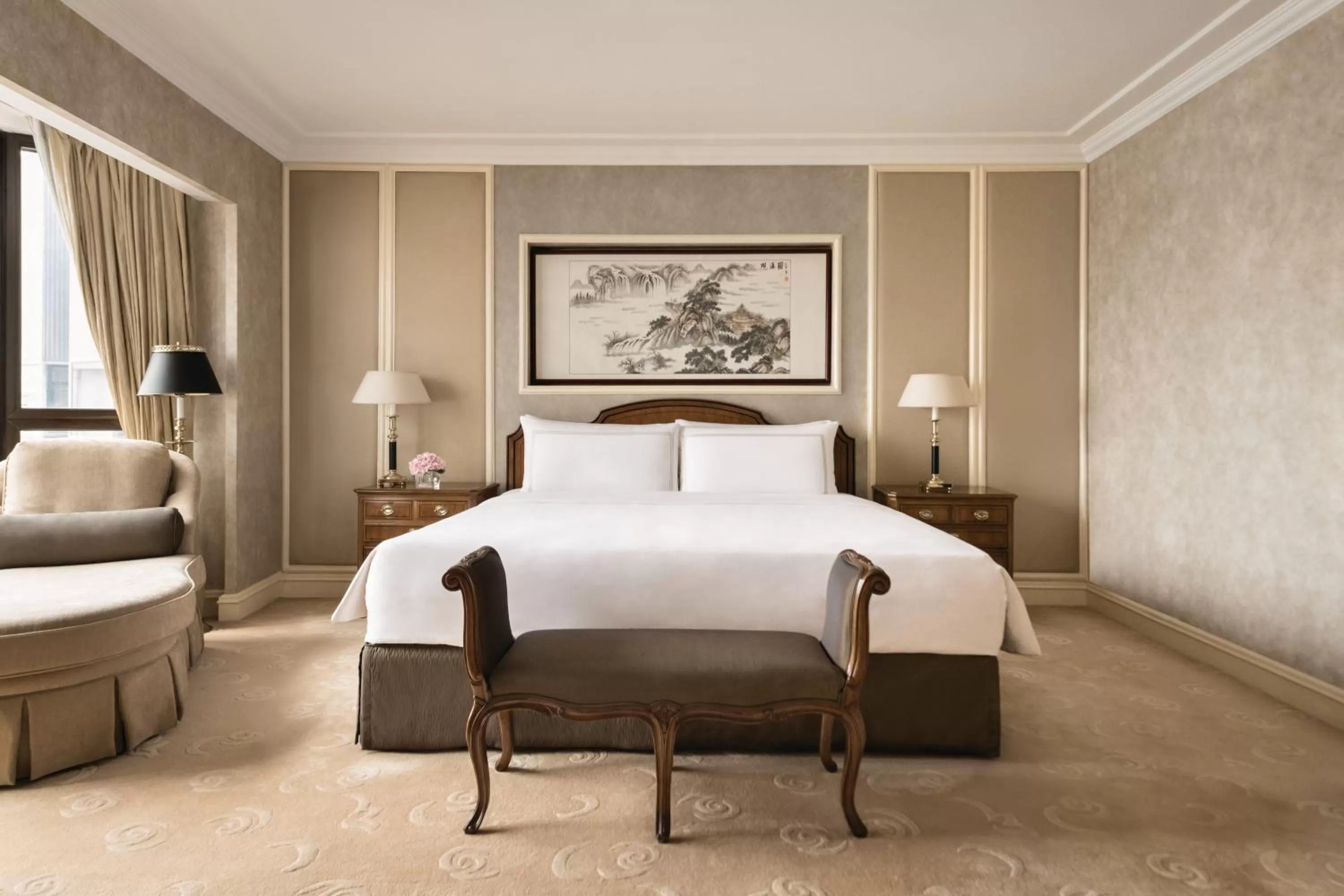 Bedroom, Bed in Shangri-La Shenzhen - Nearby Luohu Border, Outdoor Swimming Pool