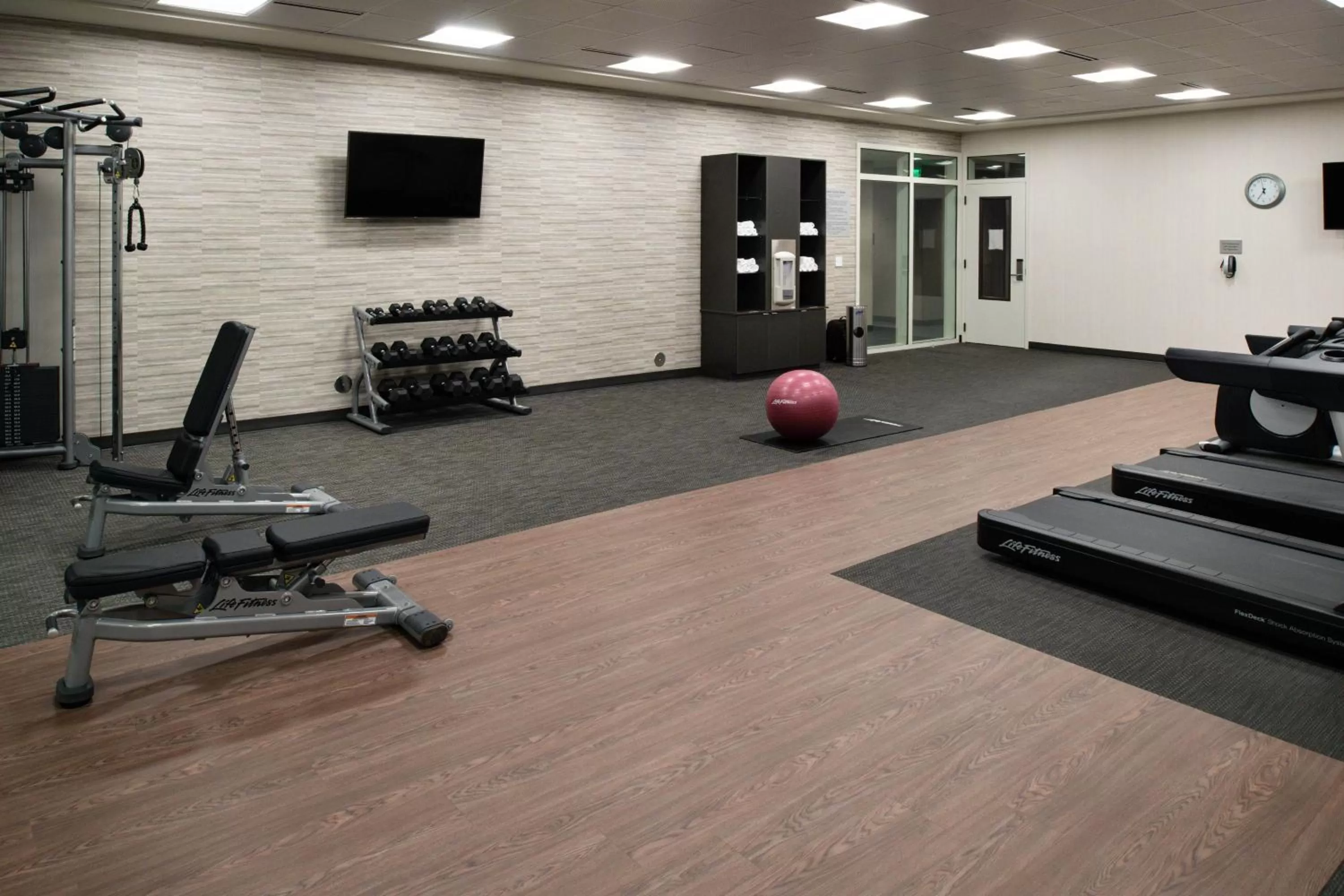Fitness centre/facilities in Courtyard Charlotte Steele Creek