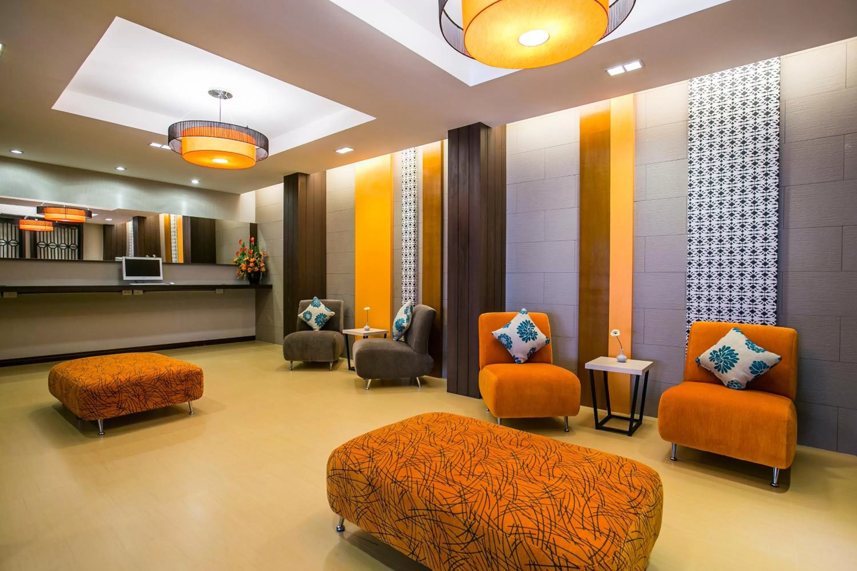 Lobby or reception in De Hug Hotel & Residence