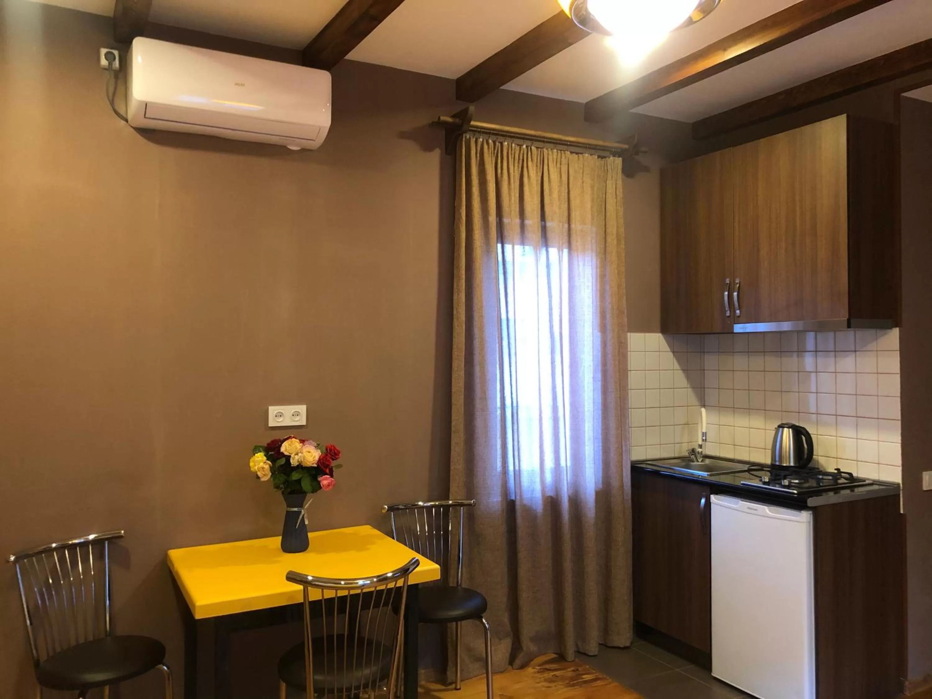 Borjomi Yellow Hotel