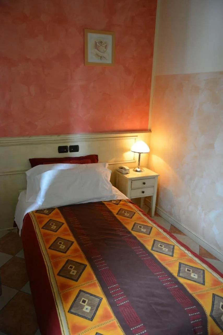 Single Room in Hotel Due Colonne