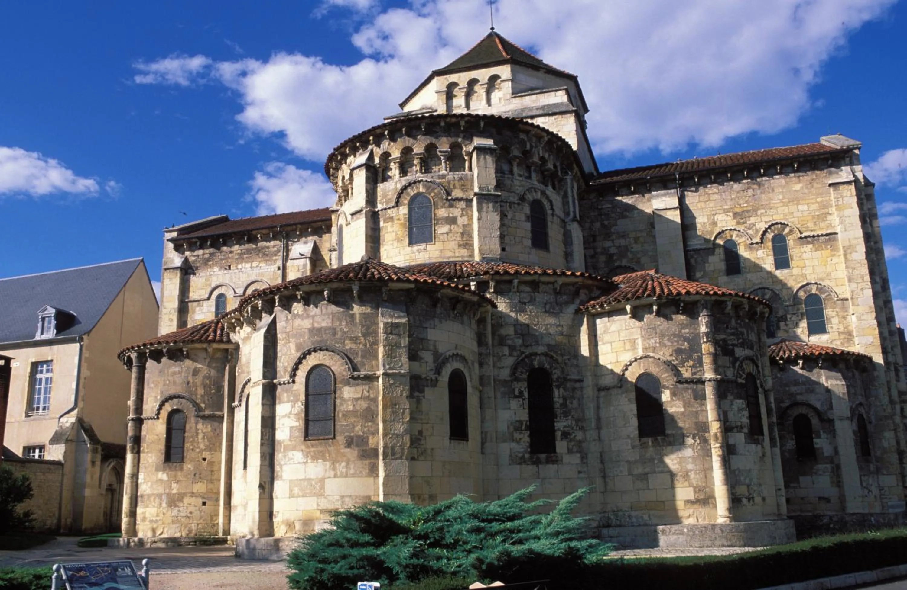 Area and facilities in Kyriad Hotel Nevers Centre