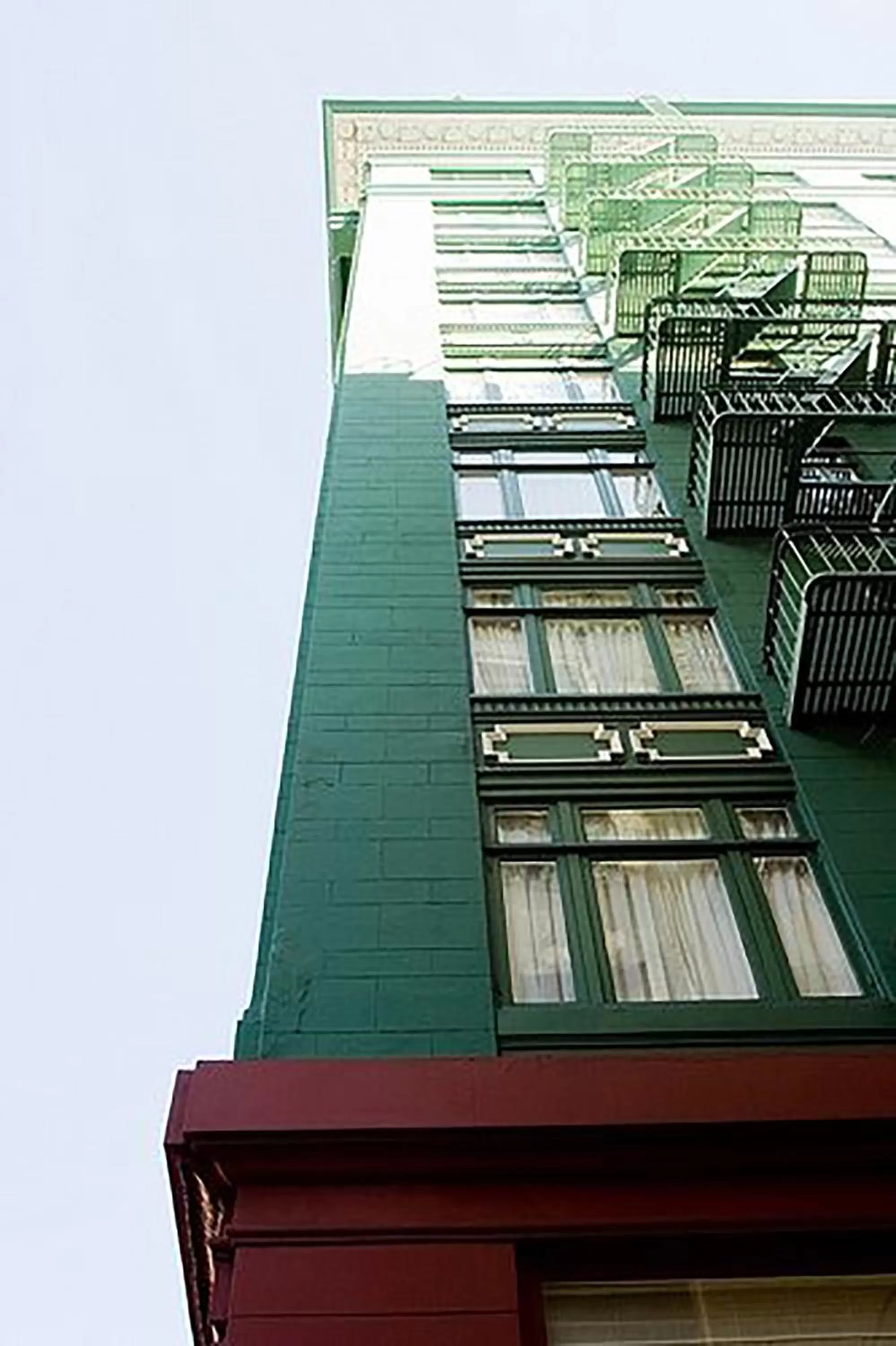 Facade/entrance in King George