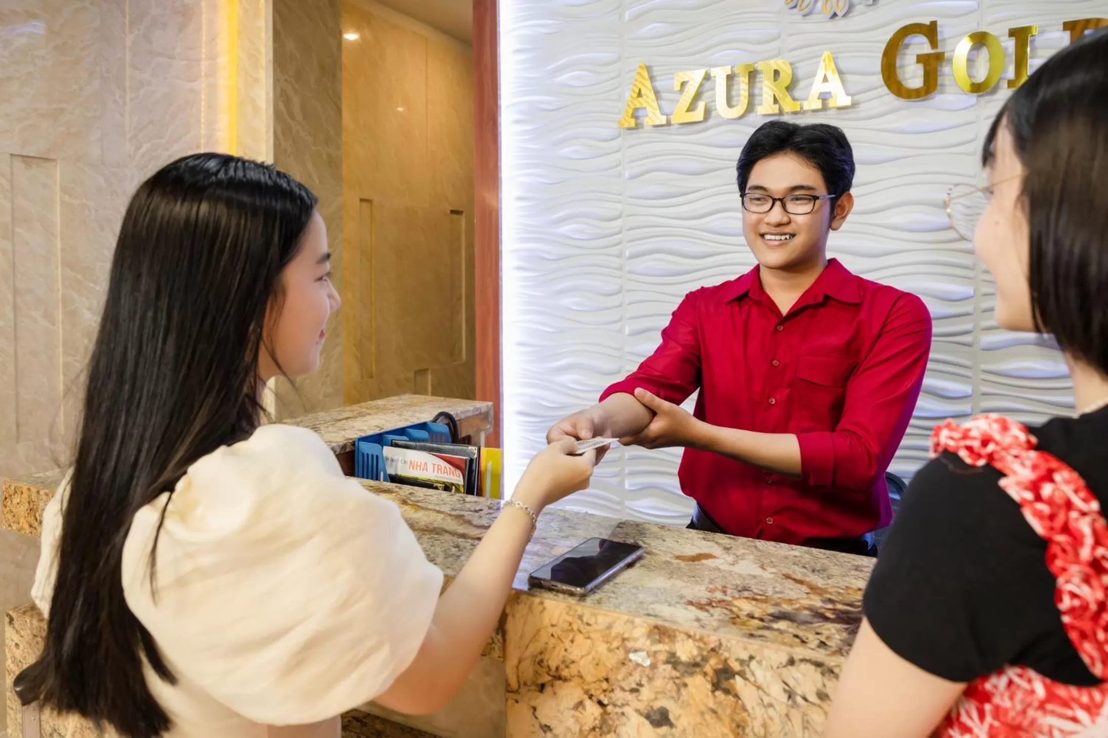 Lobby or reception in Azura Gold Hotel & Apartment