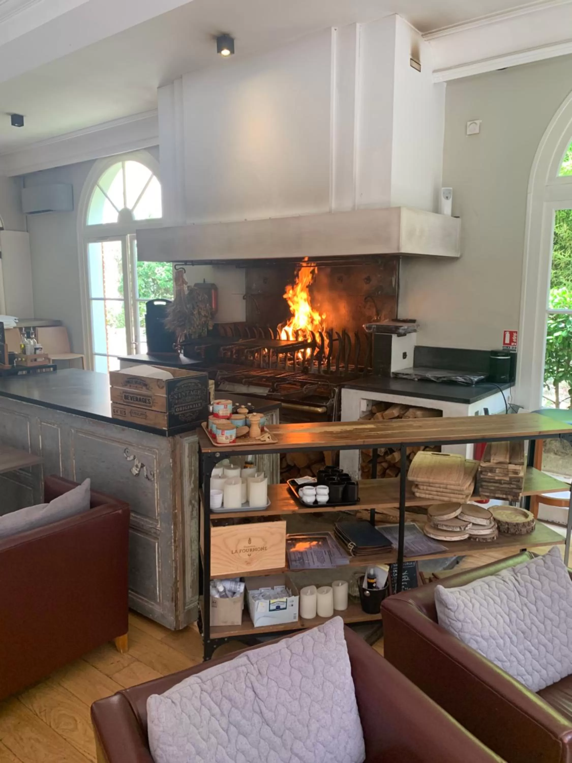 Restaurant/places to eat in Moulin de la Roque