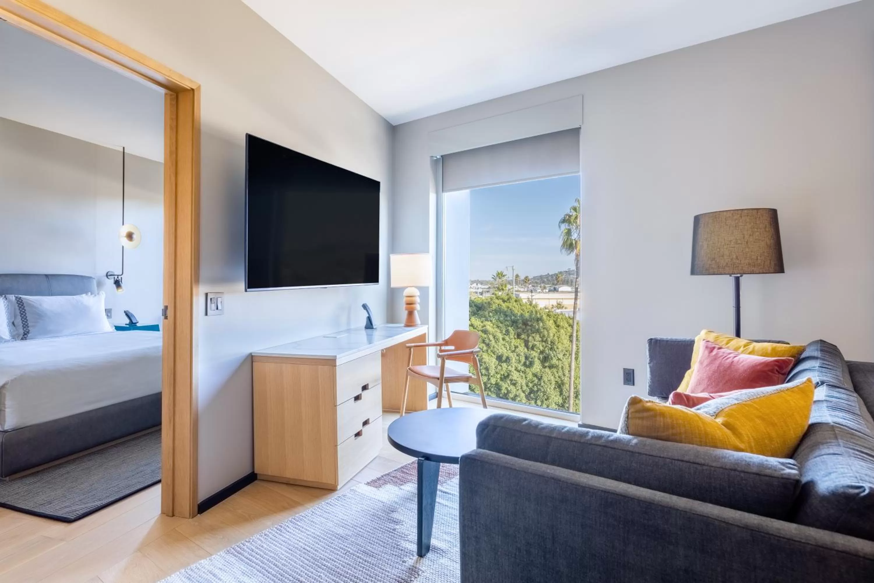 TV and multimedia, Bed in The Shay, a Destination by Hyatt