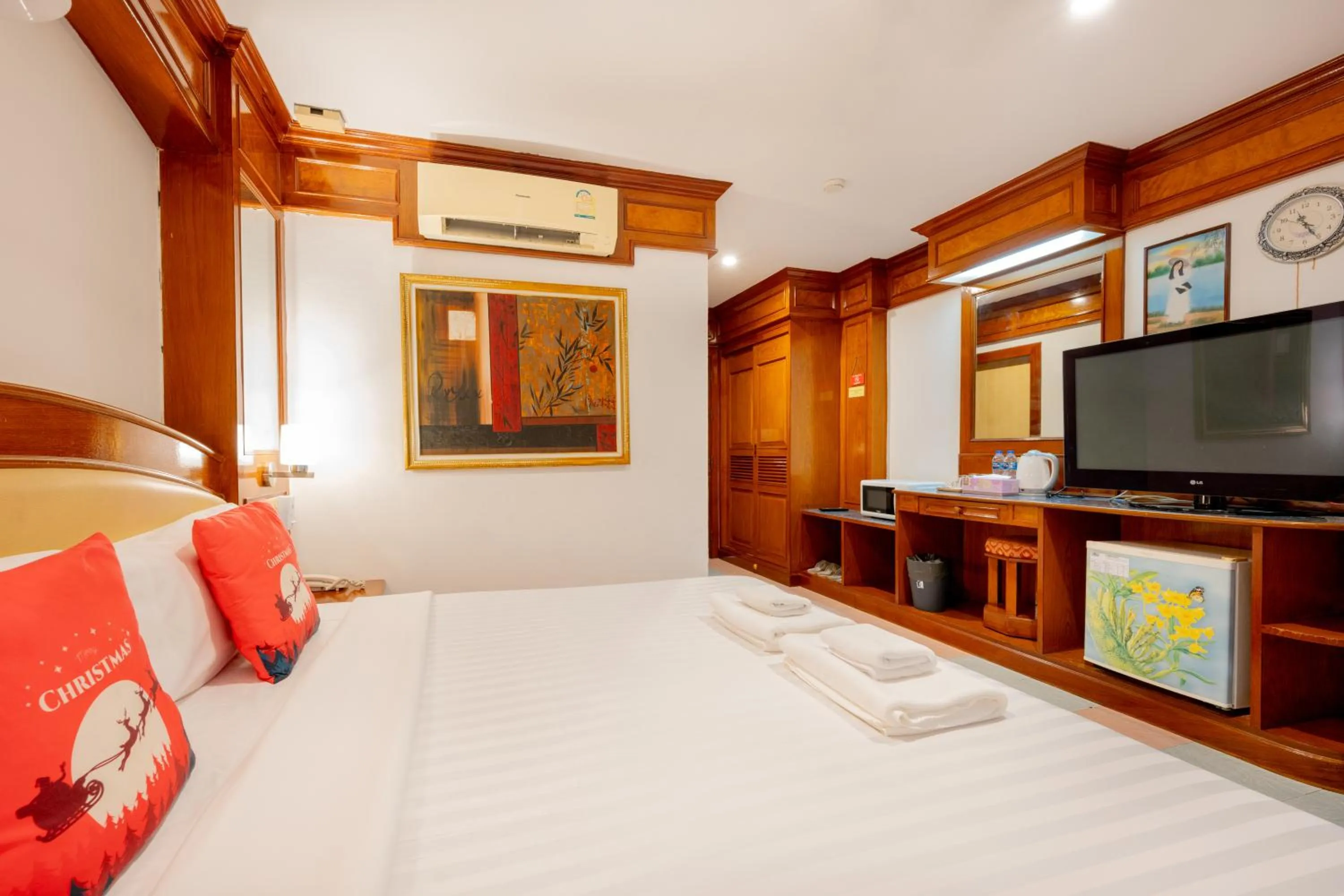 Bedroom, Bed in Lamai Hotel