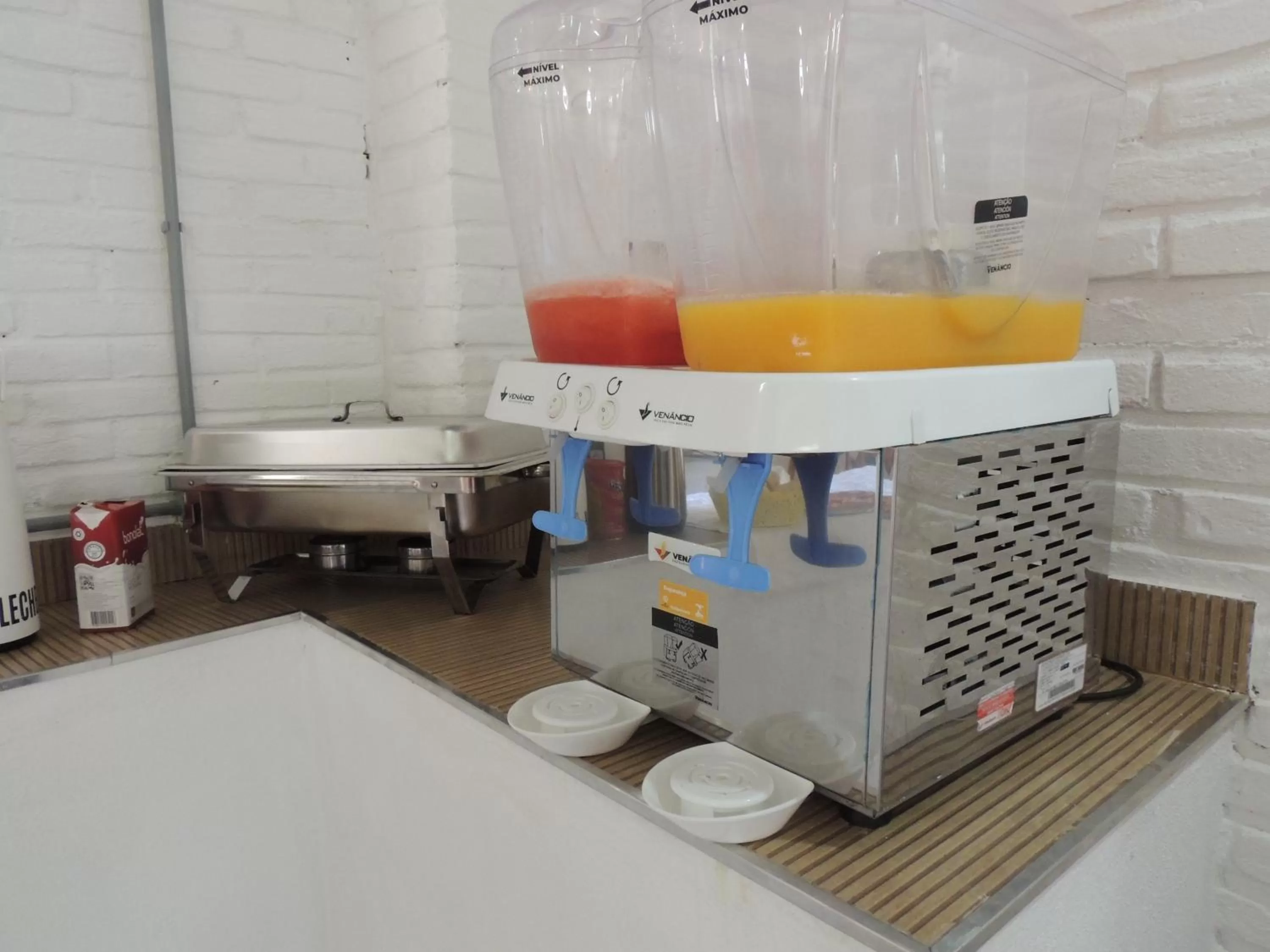 Breakfast, Bathroom in Pousada Caminho Dos Sinos