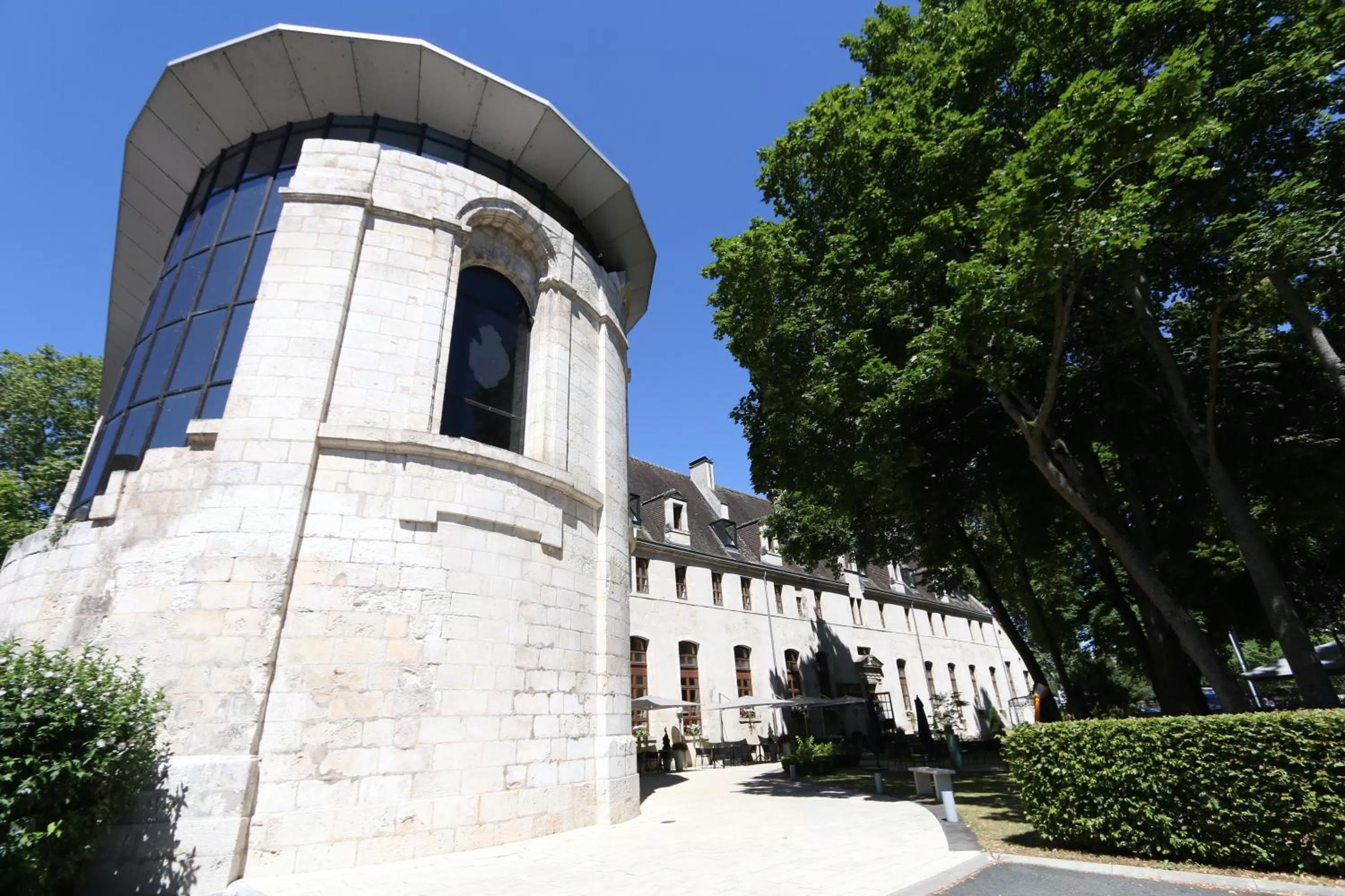 Property building in Hotel De Bourbon Grand Hotel Mercure Bourges