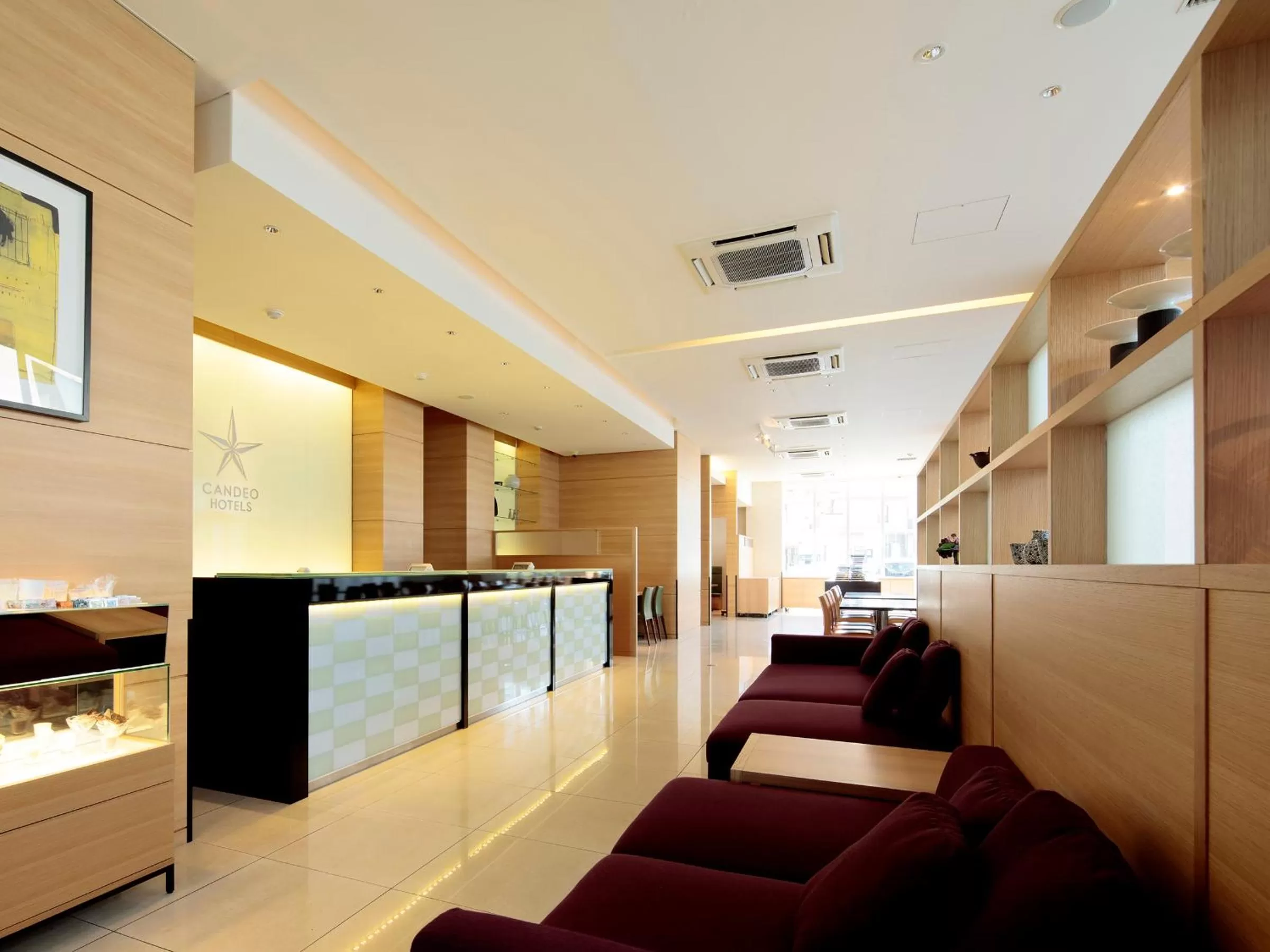 Lobby or reception in Candeo Hotels Handa