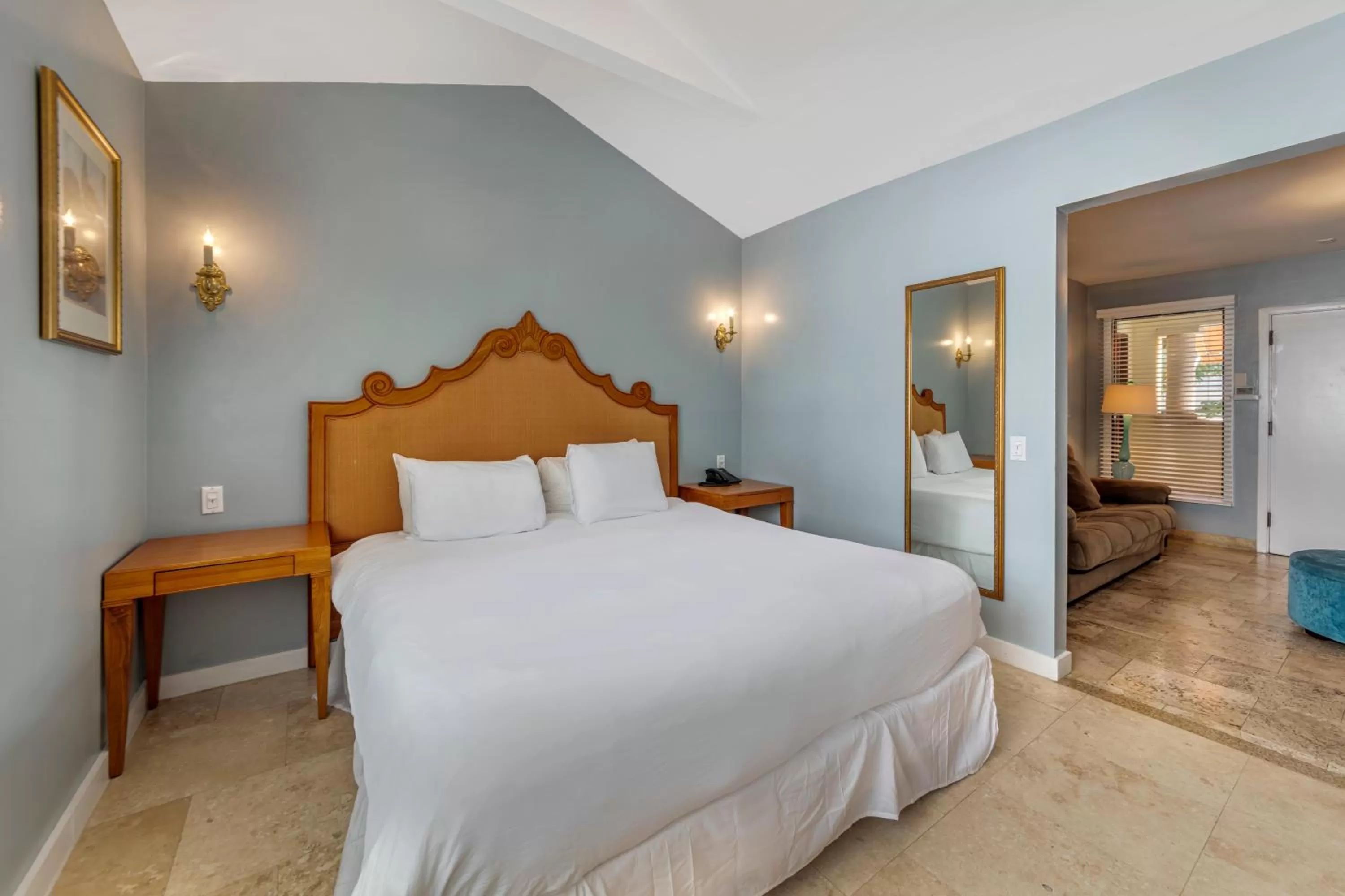 Bed in Hotel Impala by LuxUrban