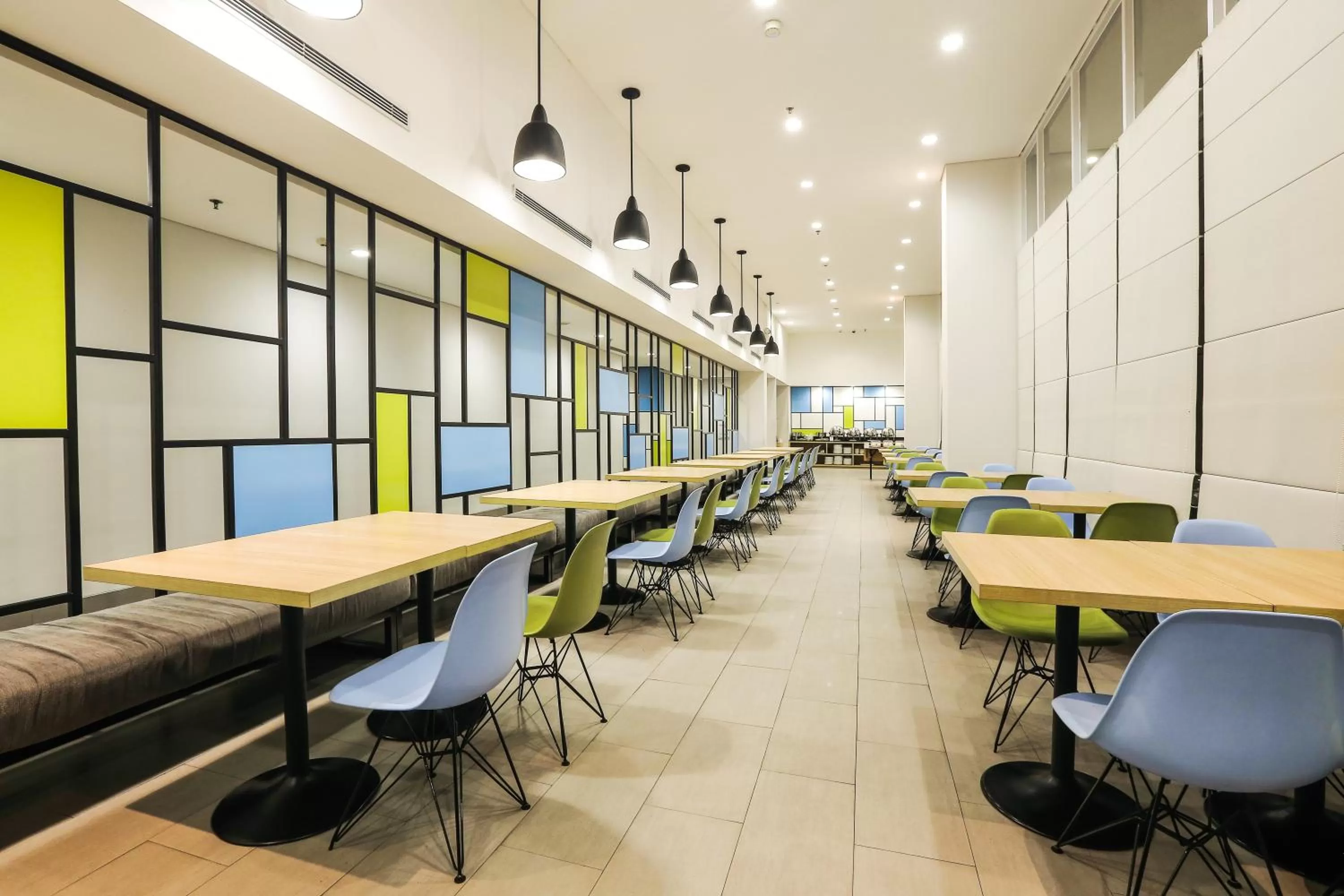 Restaurant/places to eat in Hotel Citradream Cirebon