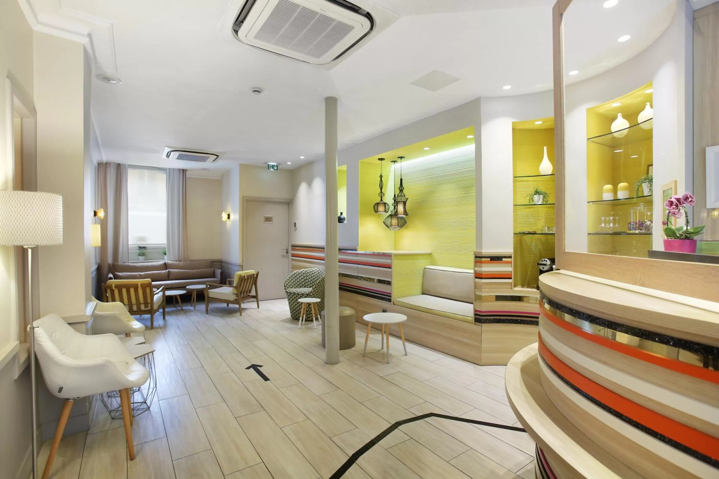 Lobby or reception in Hotel Berne Opera